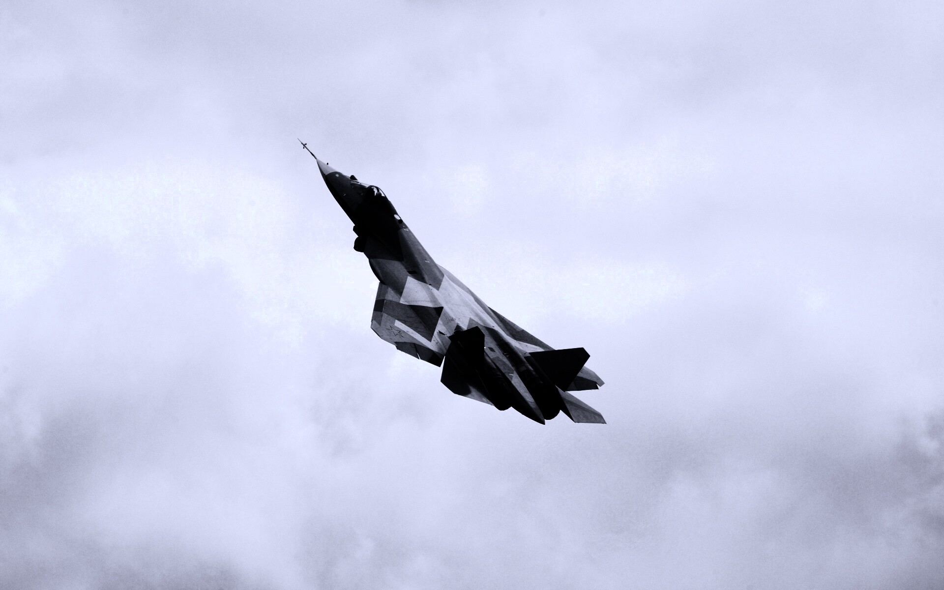 Истребитель взмывает вверх обои