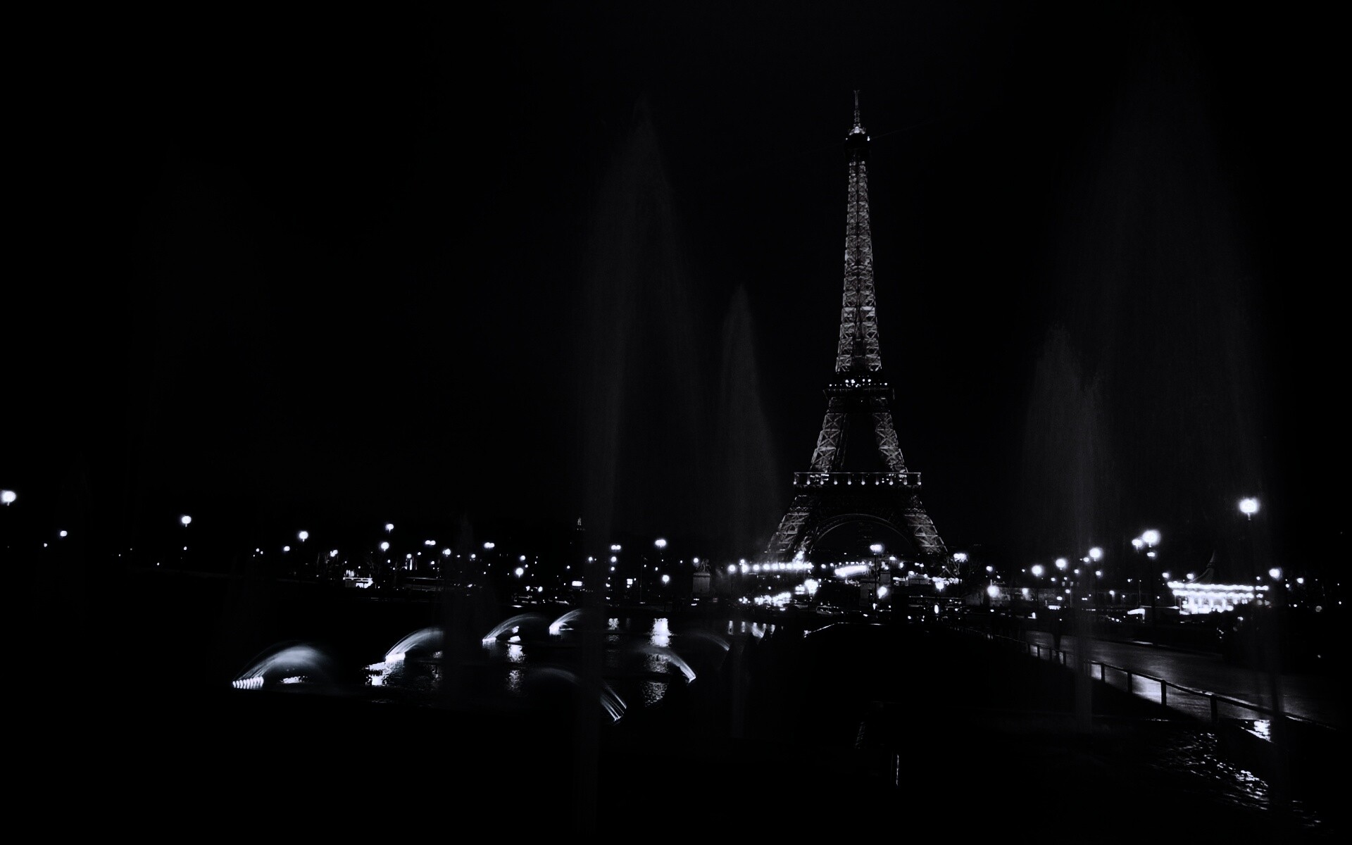 Фонтаны напротив башни Эйфеля обои