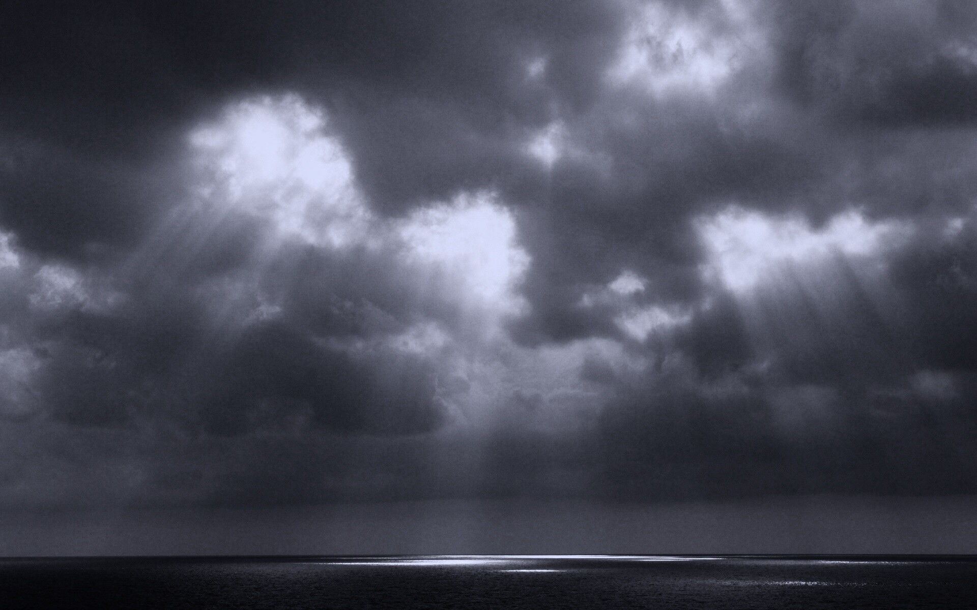 Свет на воде обои