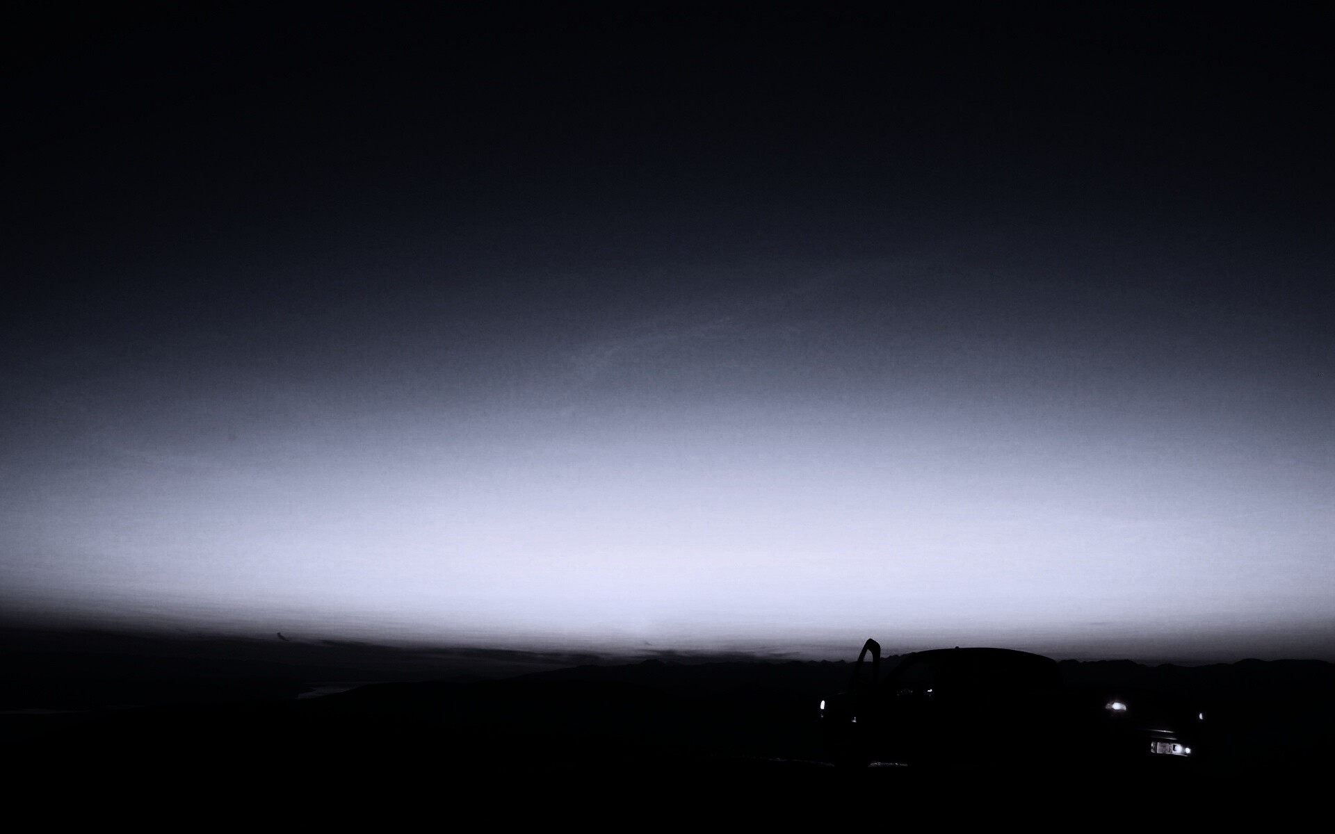 Авто на фоне заката обои