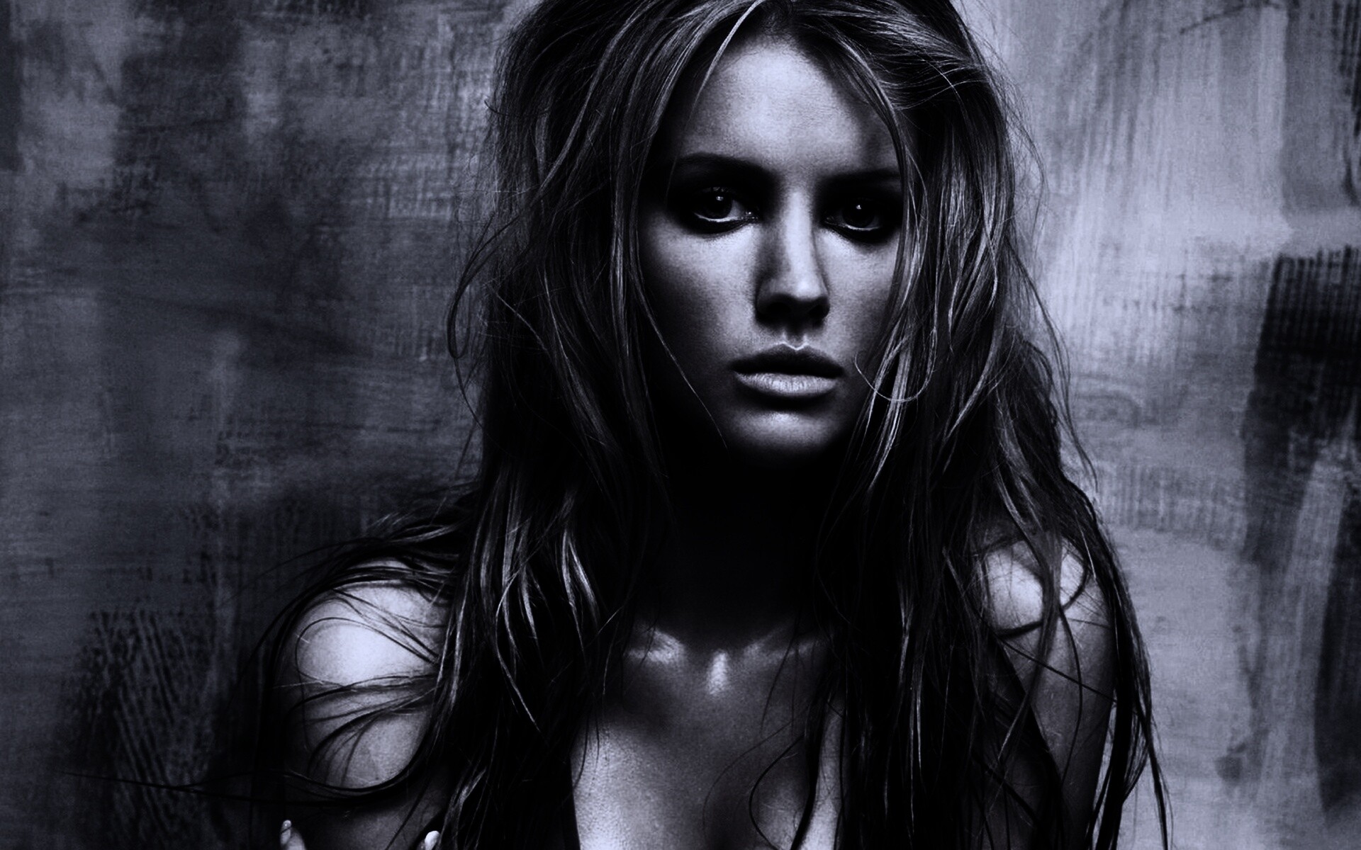 Брюнетка обои