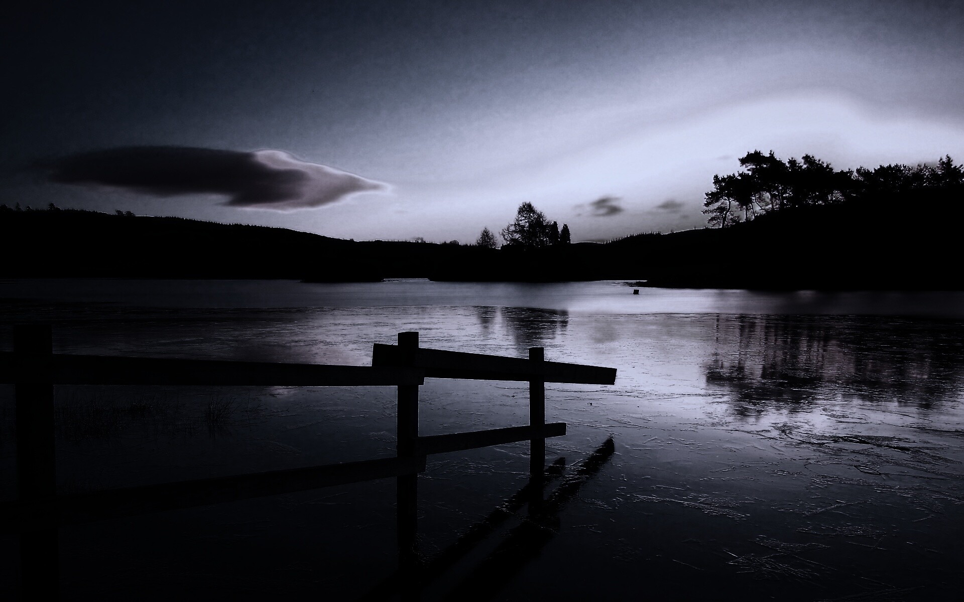 Красивый закат на озере обои