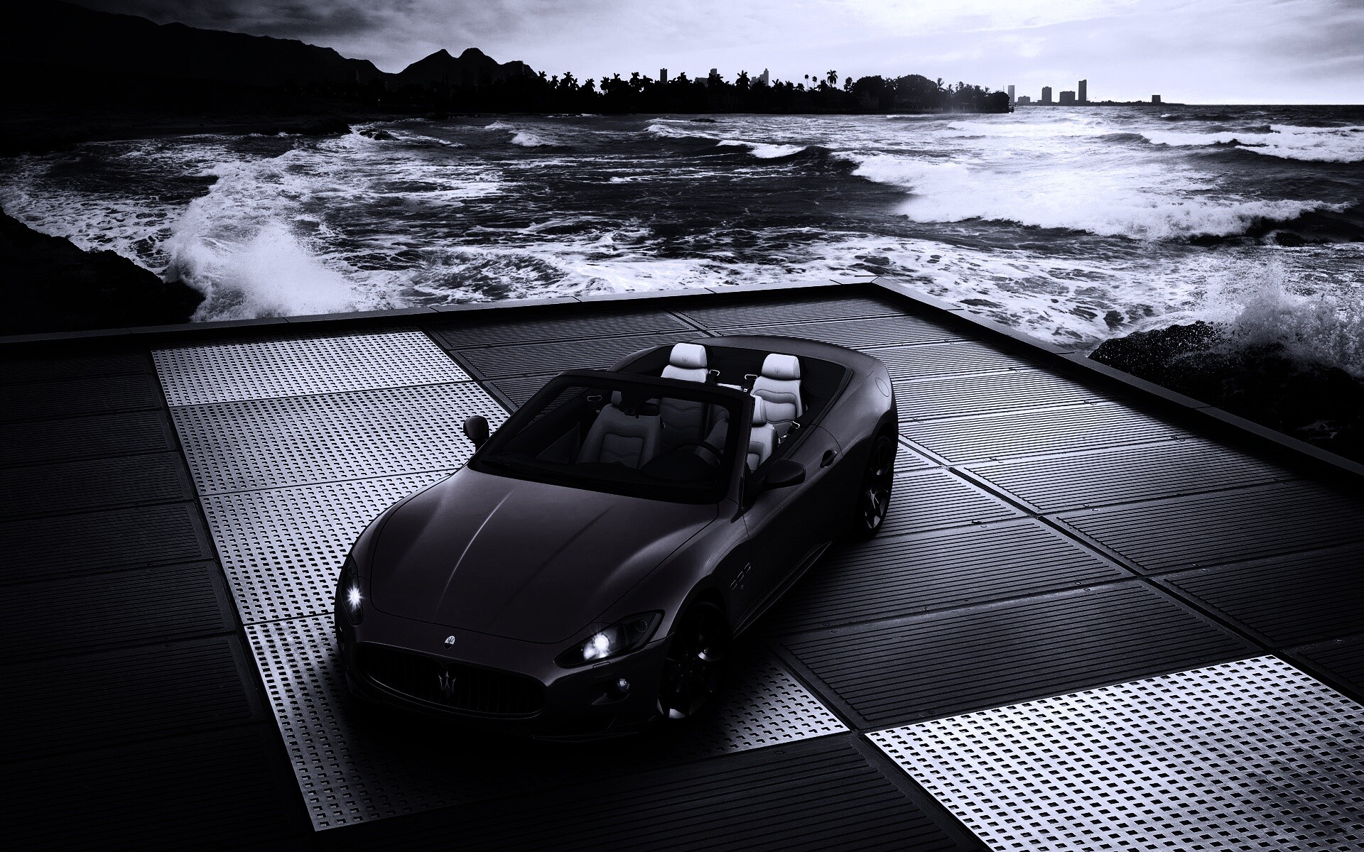 Мазерати на берегу моря обои