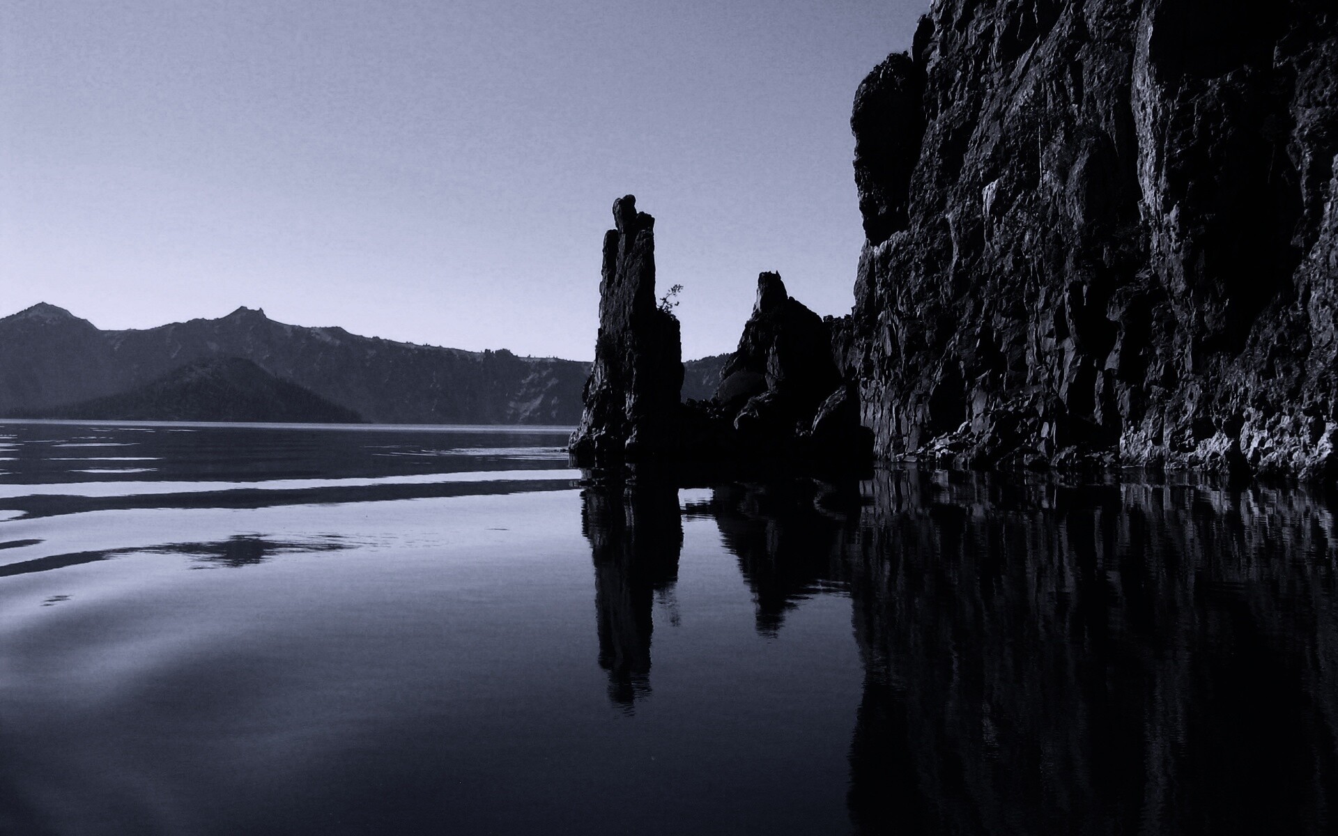 Скалистый берег обои