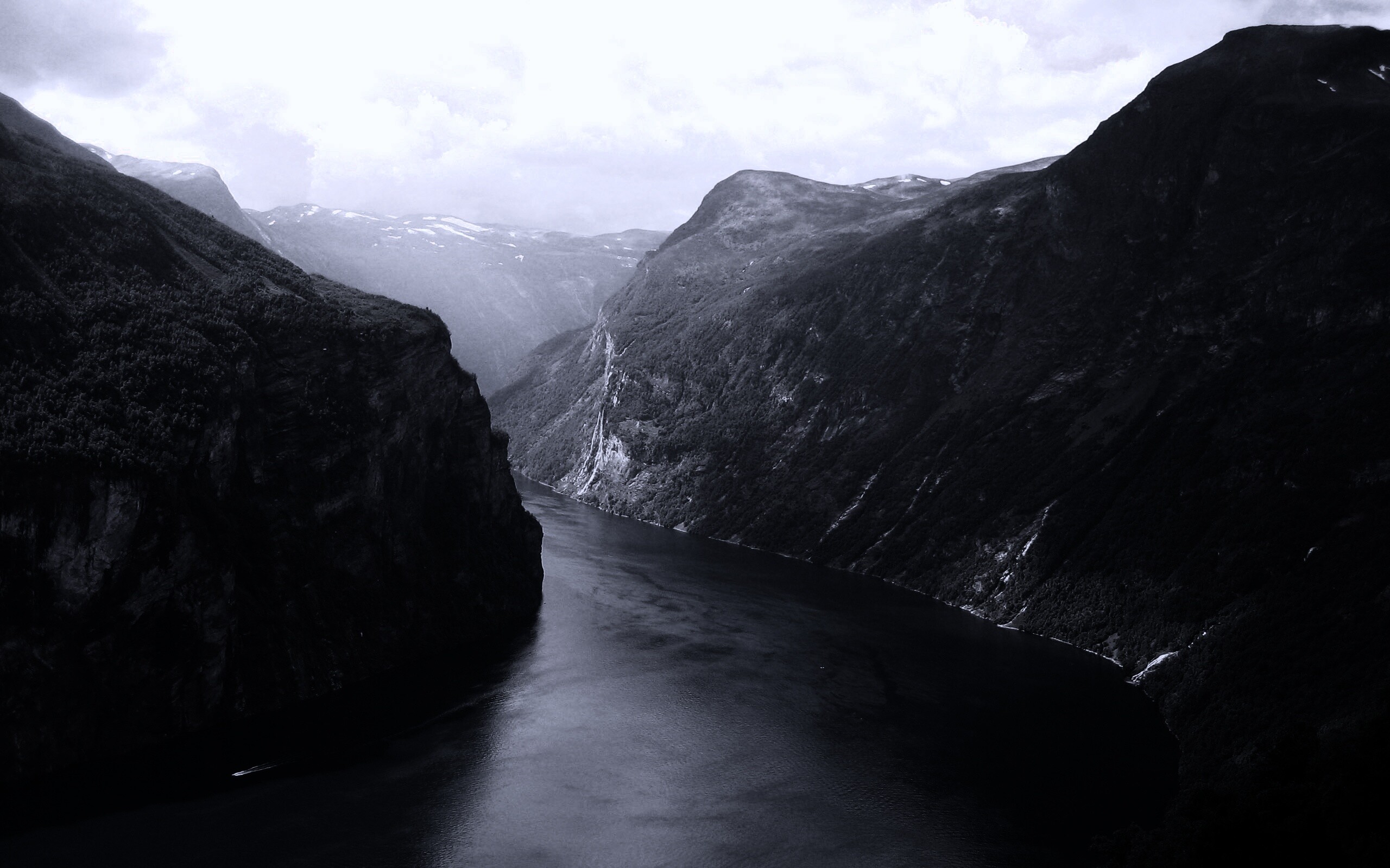 Горная река обои