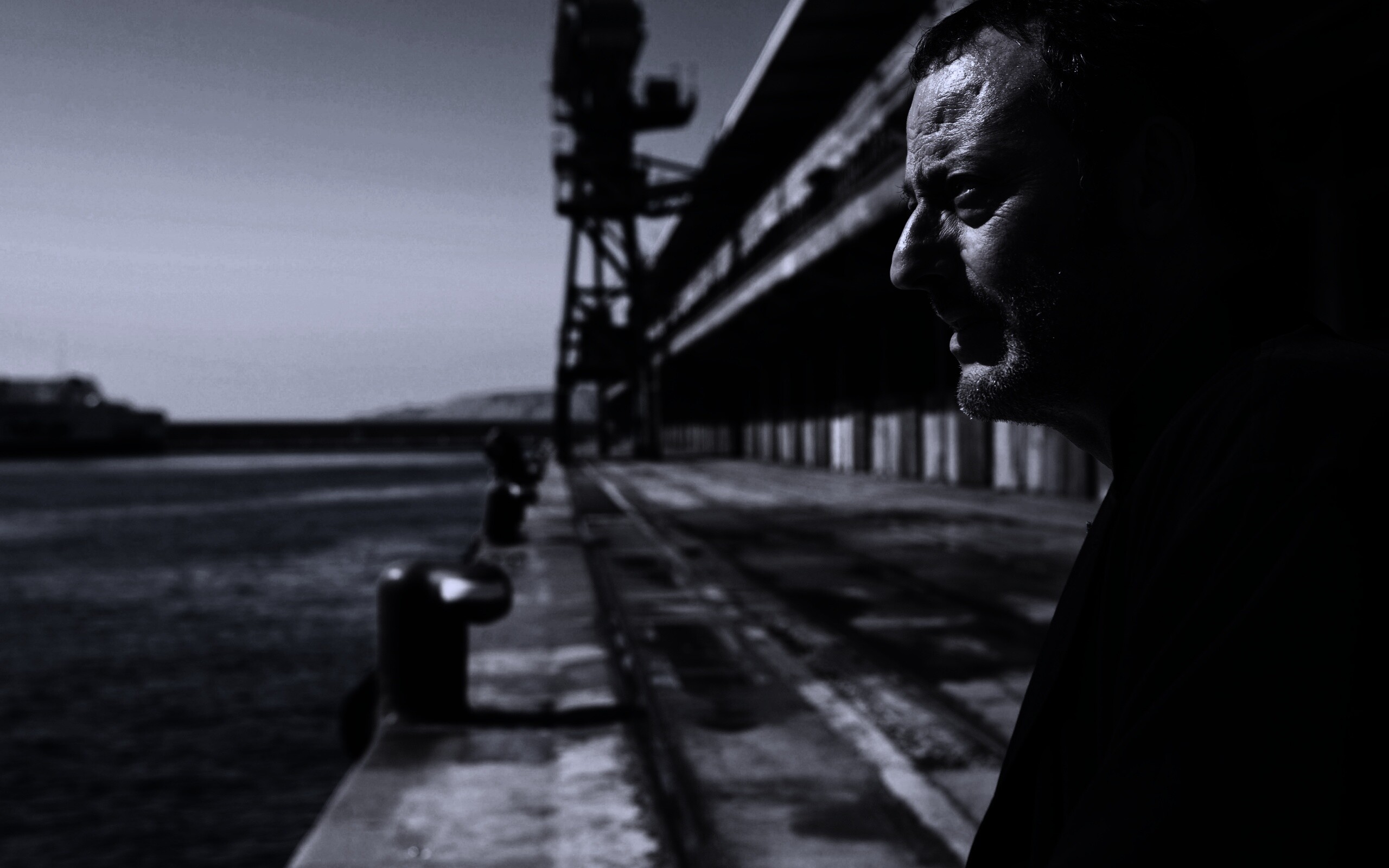 Жан Рено в порту обои