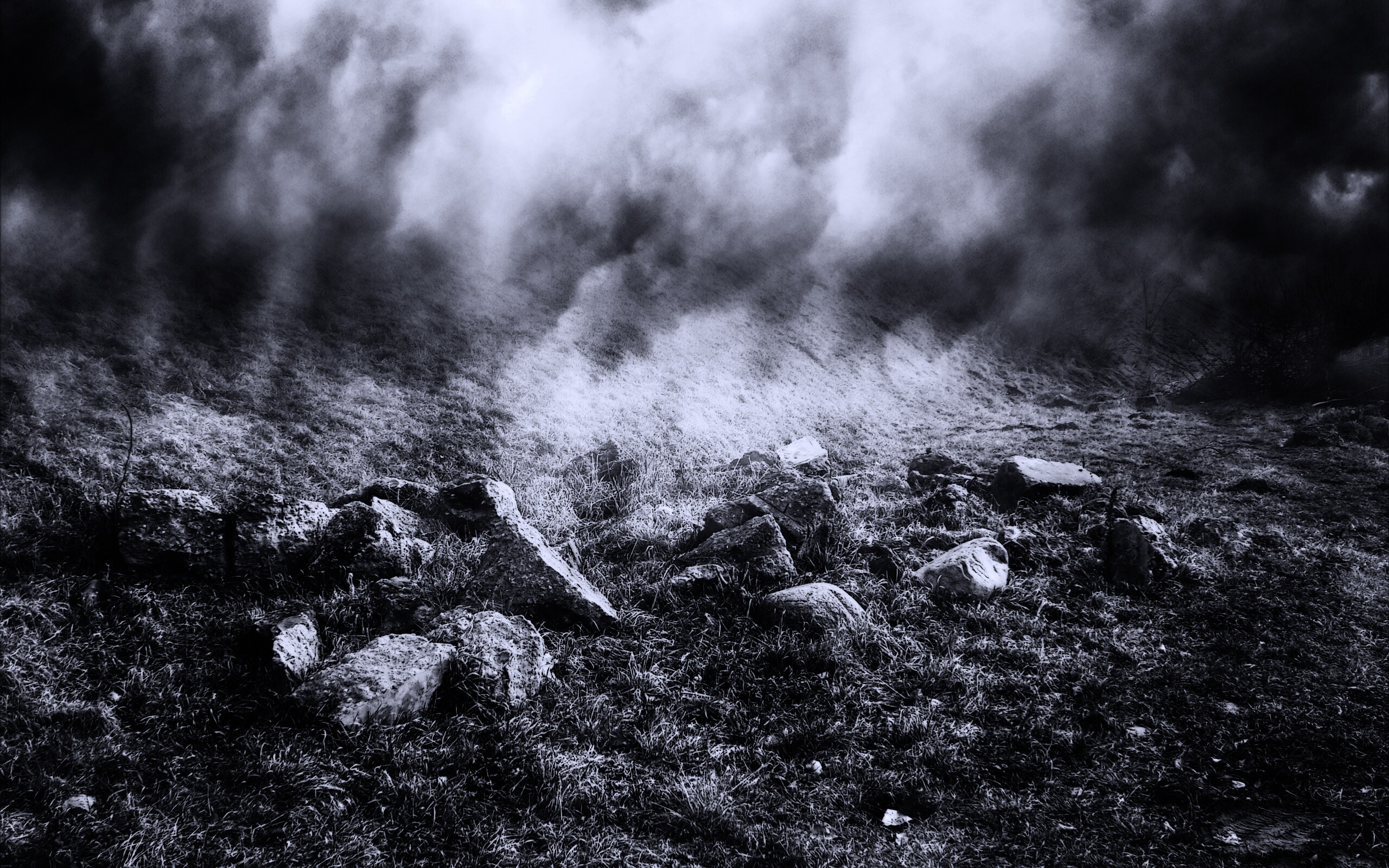 Камни под туманом обои