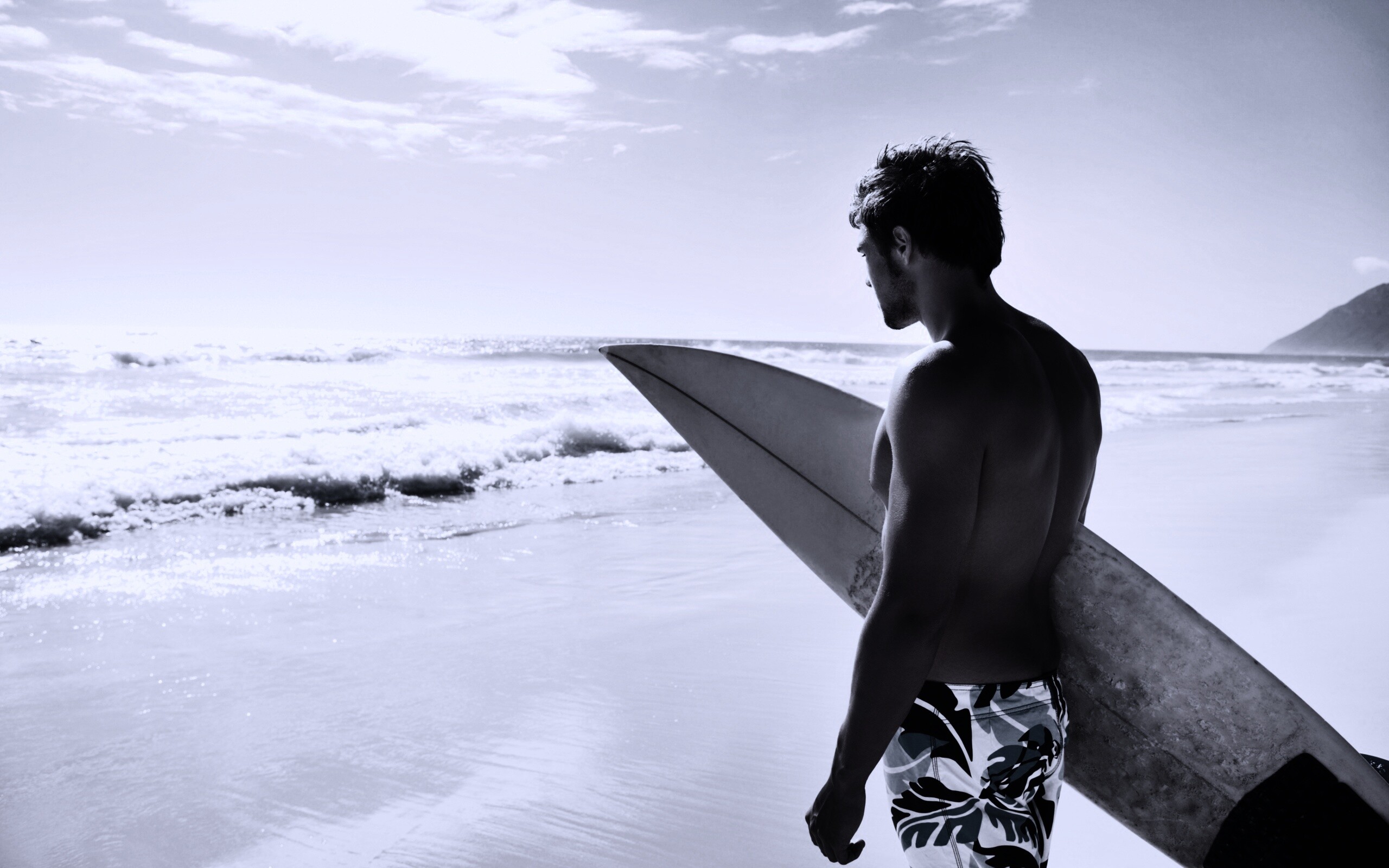 Собирается оседлать волну обои