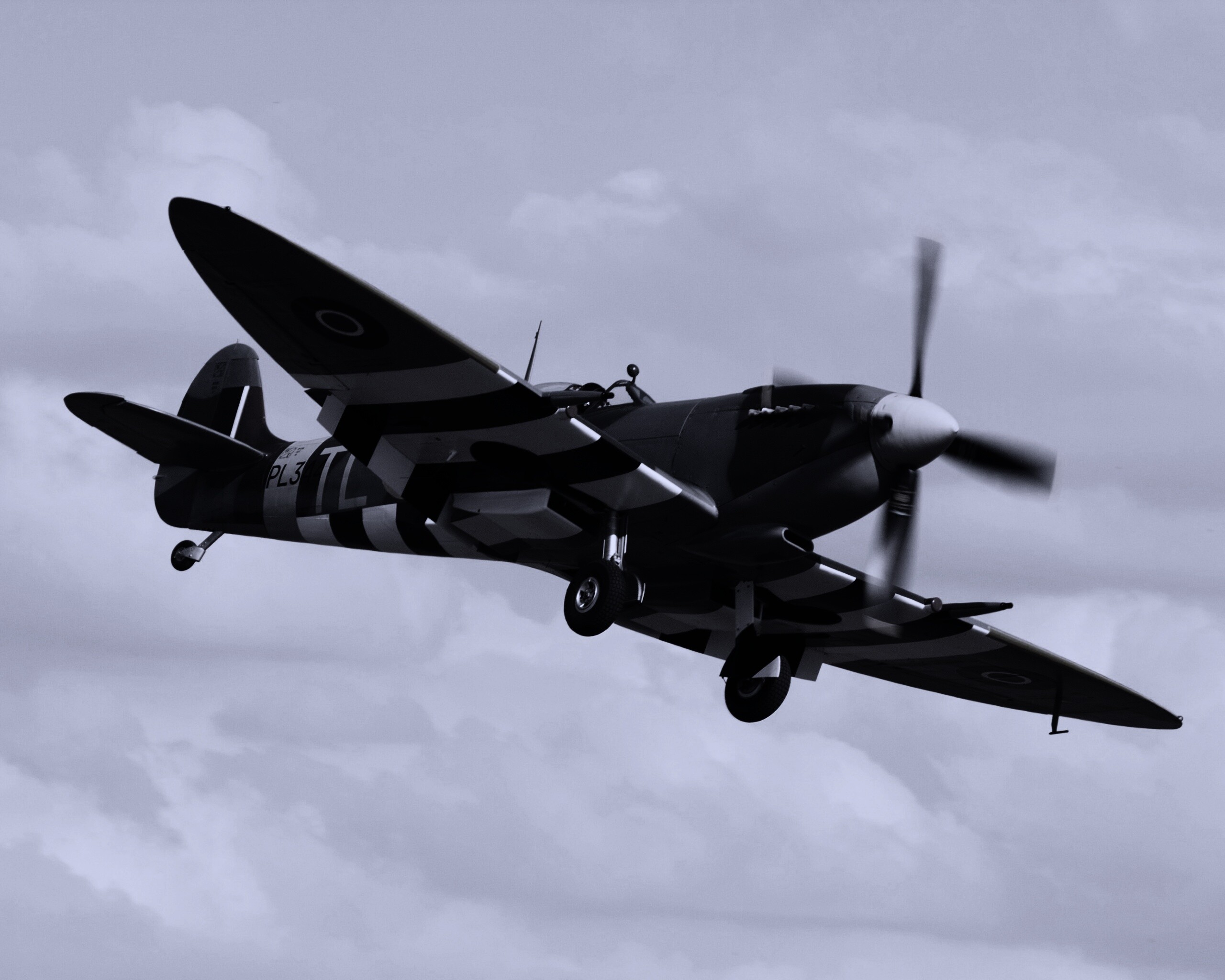 Истребитель времён Второй Мировой Войны обои