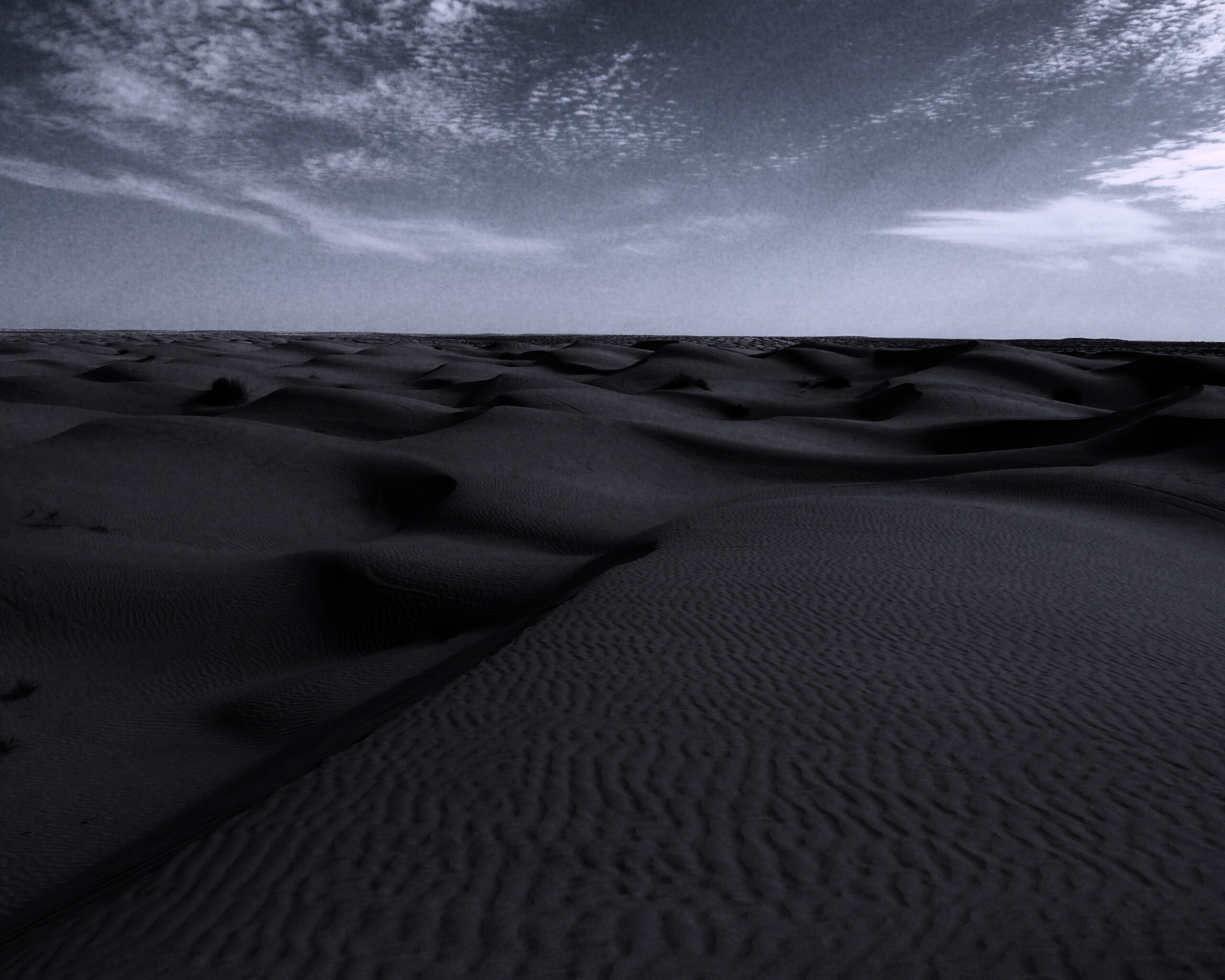 Пустыня до самого горизонта обои