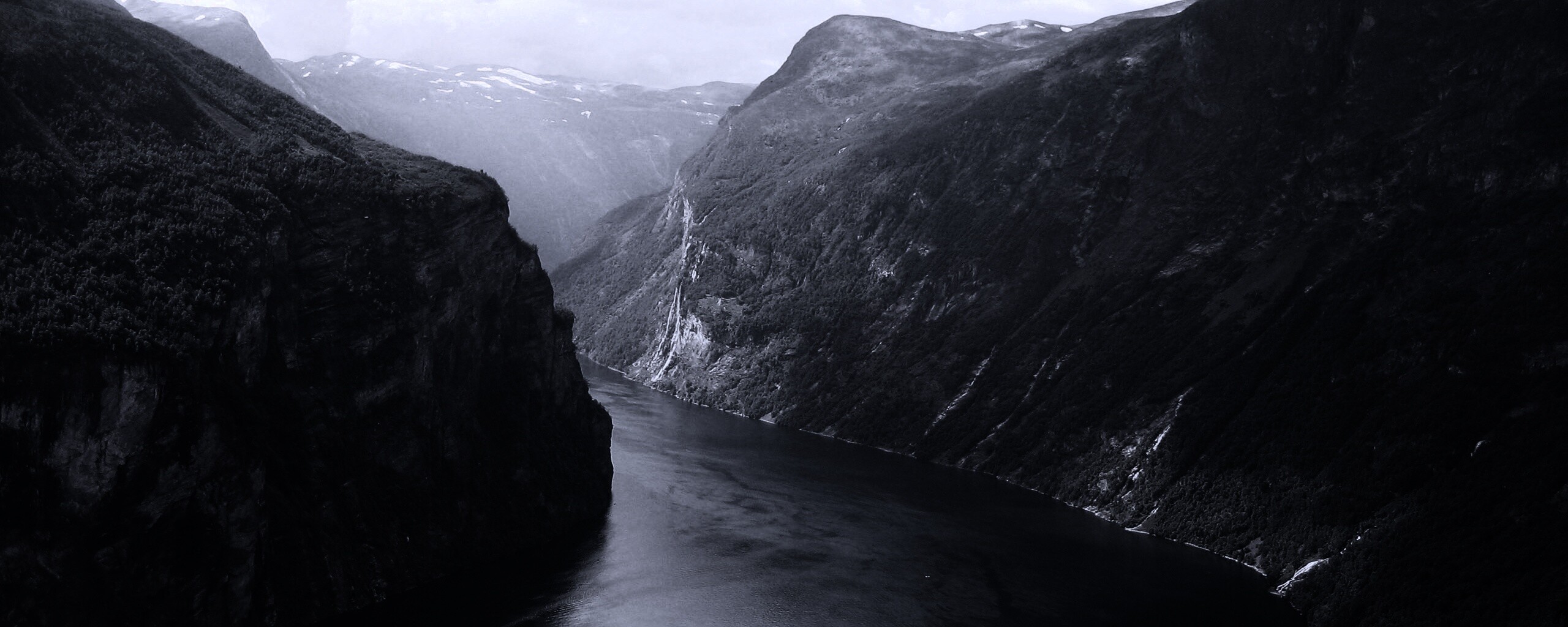 Горная река обои