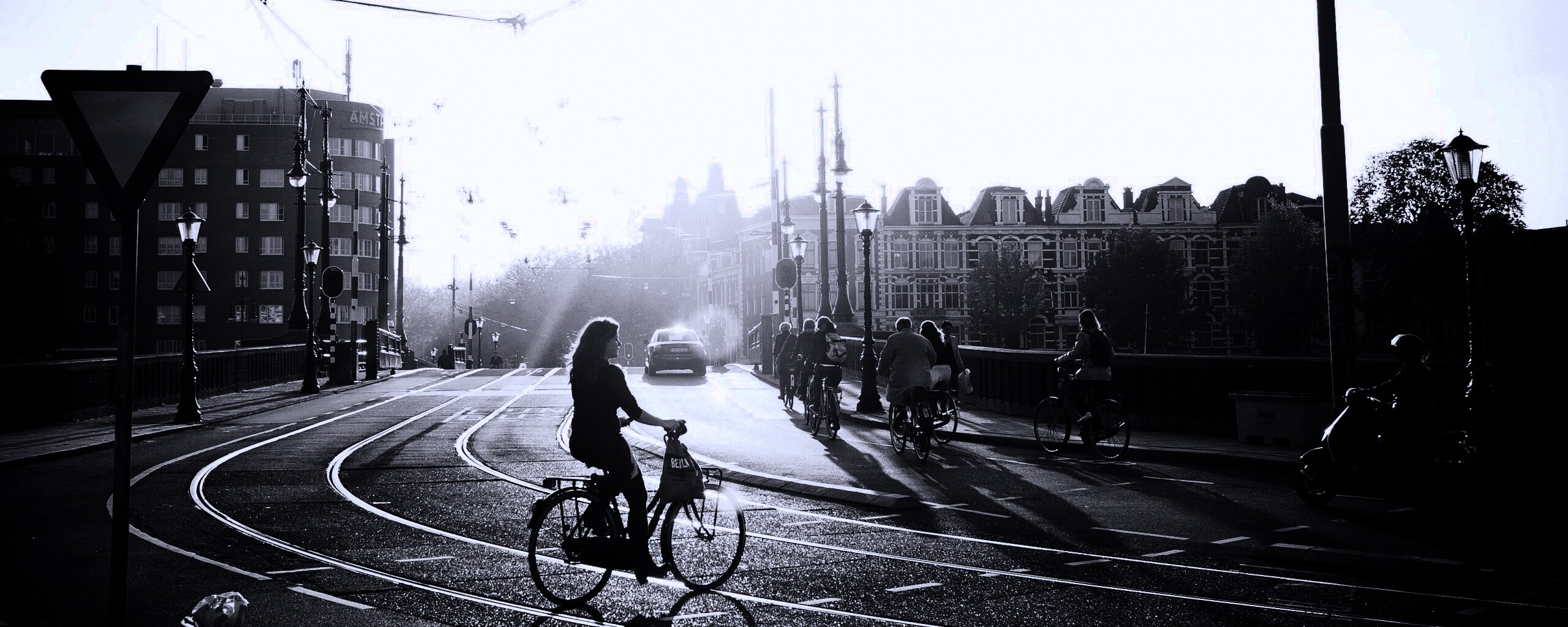 Утро в европейском городе обои