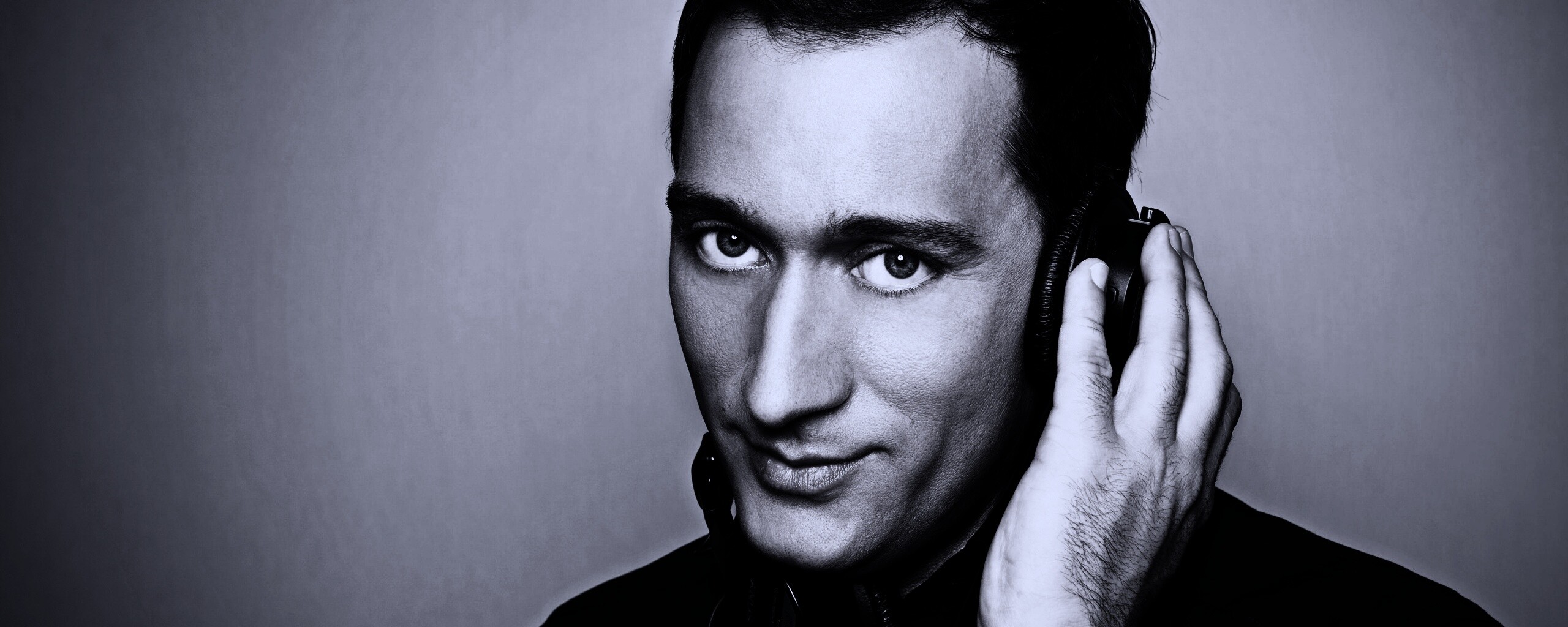 Сероглазый парень обои