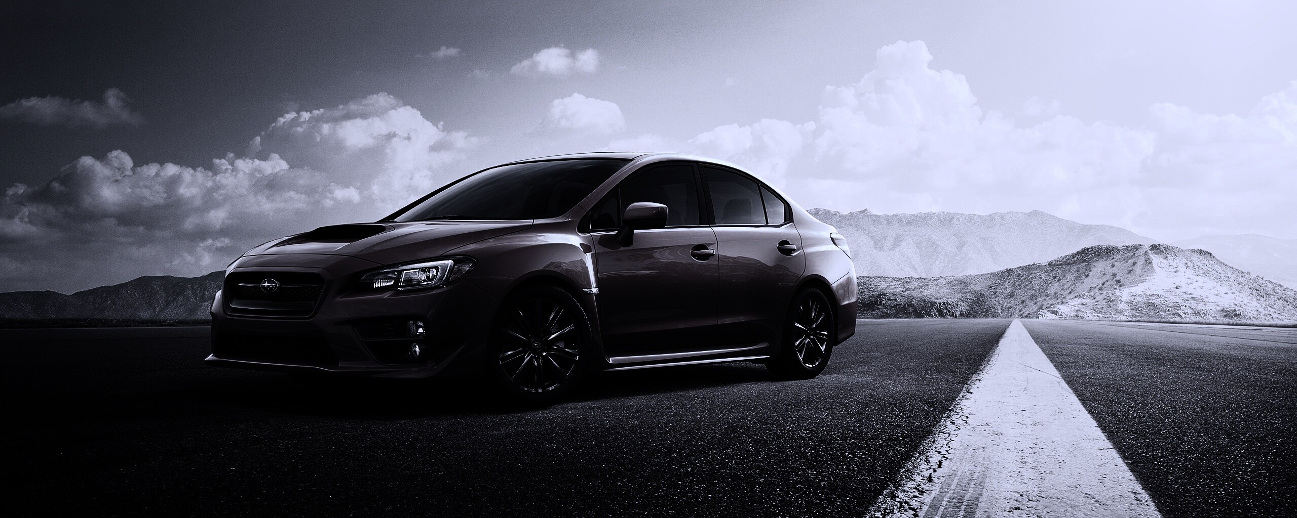 Subaru WRX на пустынной трассе обои