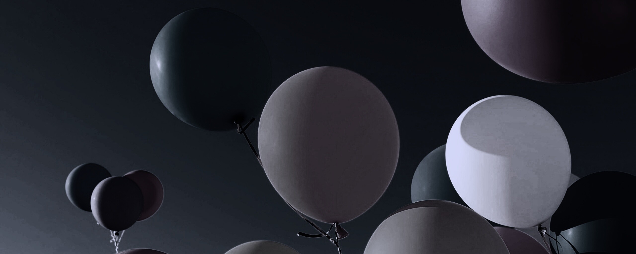 Разноцветные воздушные шарики обои