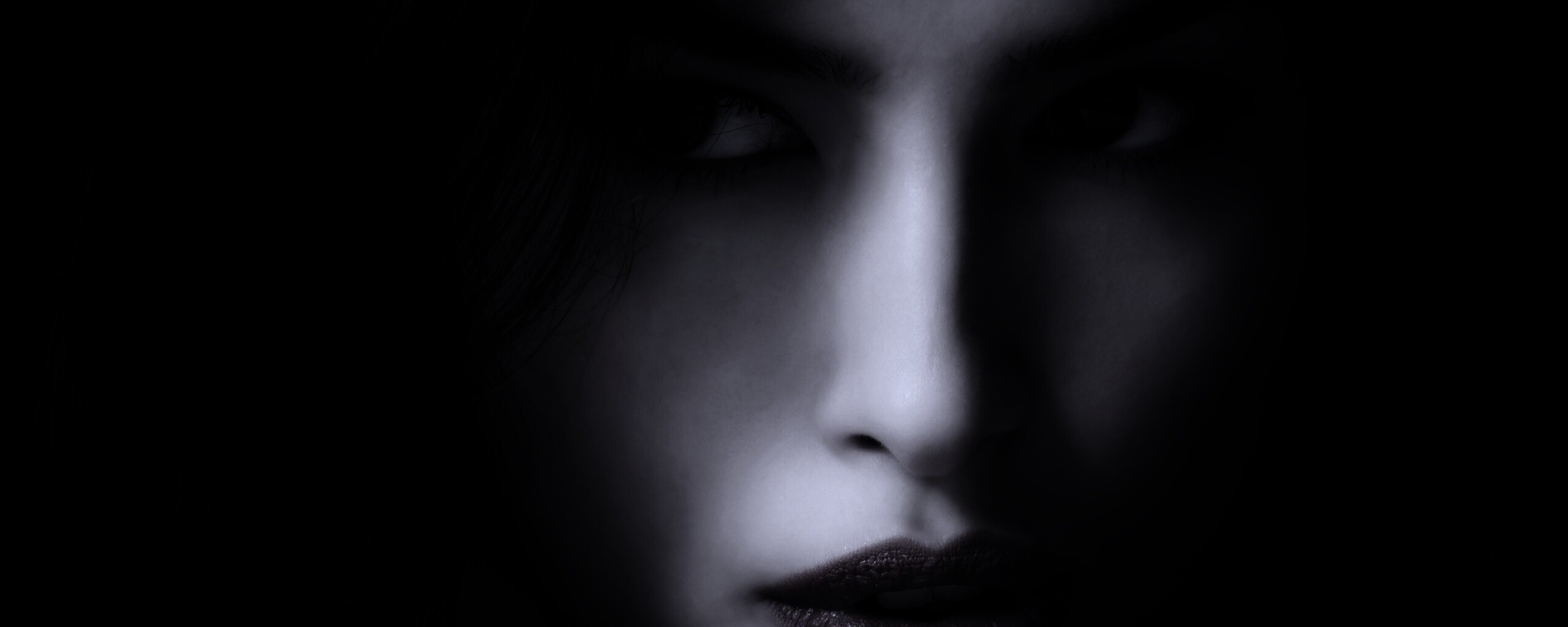 Женский взгляд обои