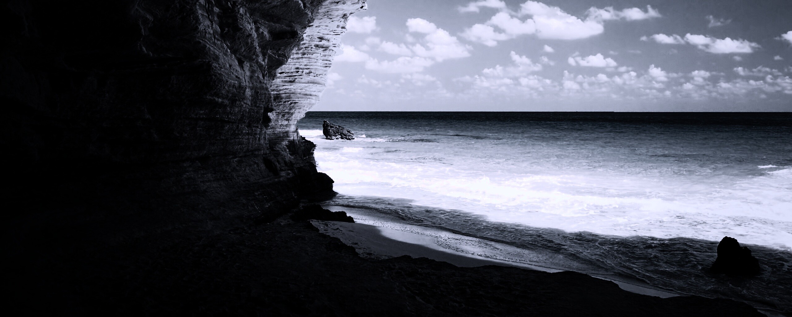 Скальный морской берег обои