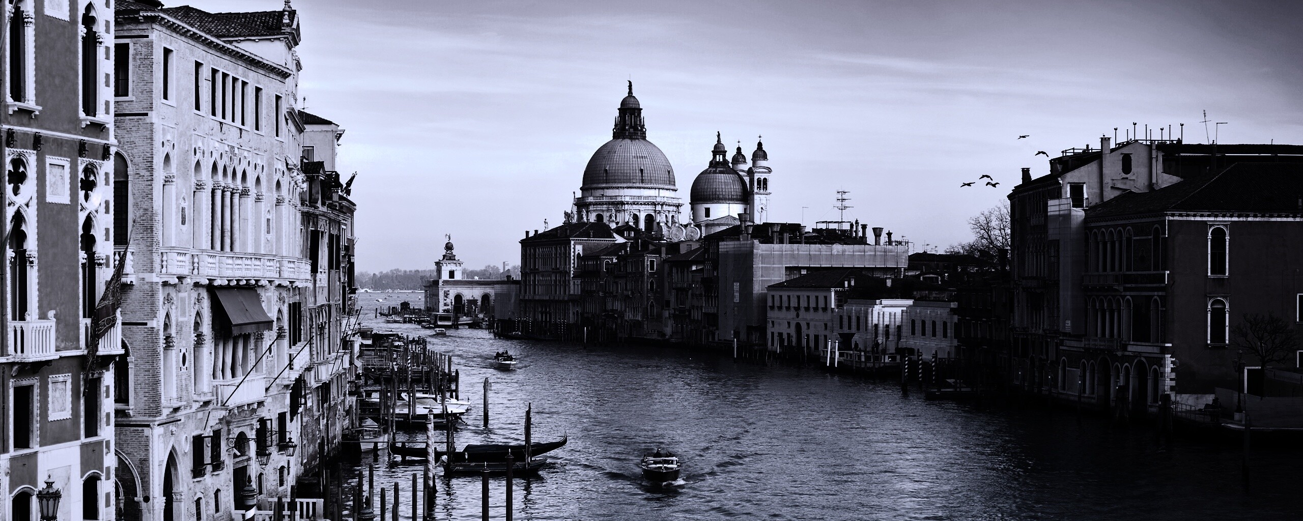 Канал в Венеции обои
