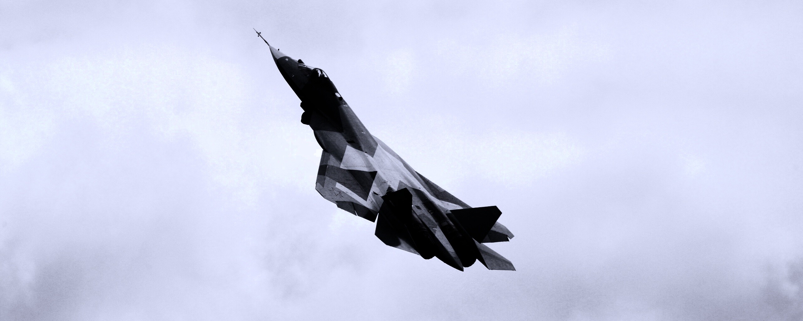 Истребитель взмывает вверх обои