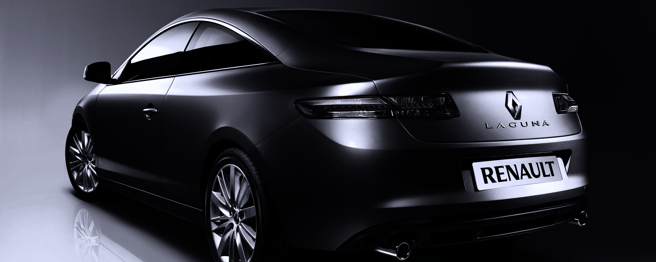 Рено Лагуна: вид сзади обои