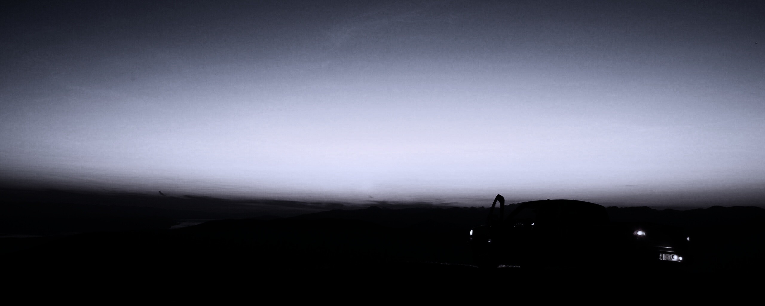 Авто на фоне заката обои