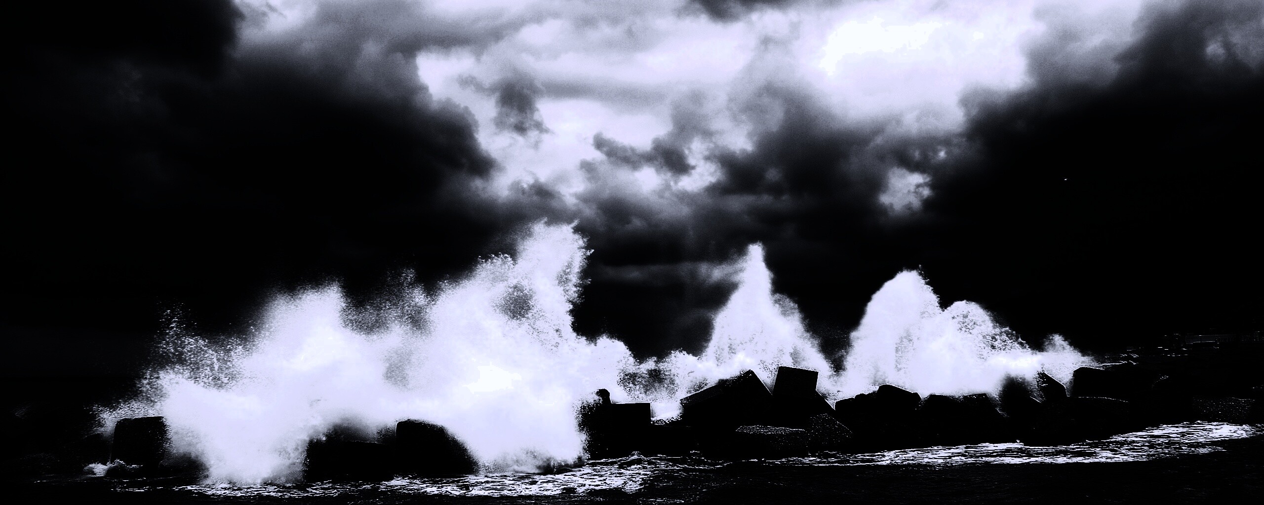 Буря в океане обои