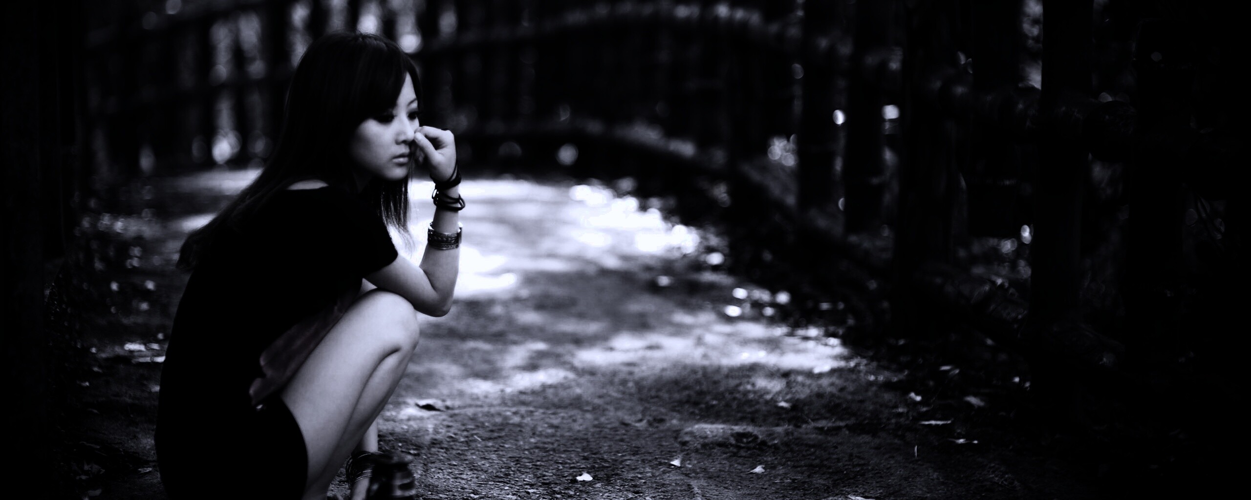 Грустная японская девушка обои