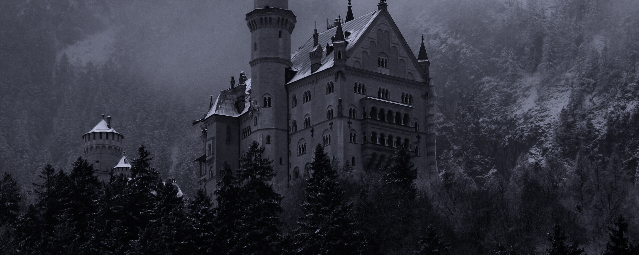 Заснеженный Нойшванштайн обои