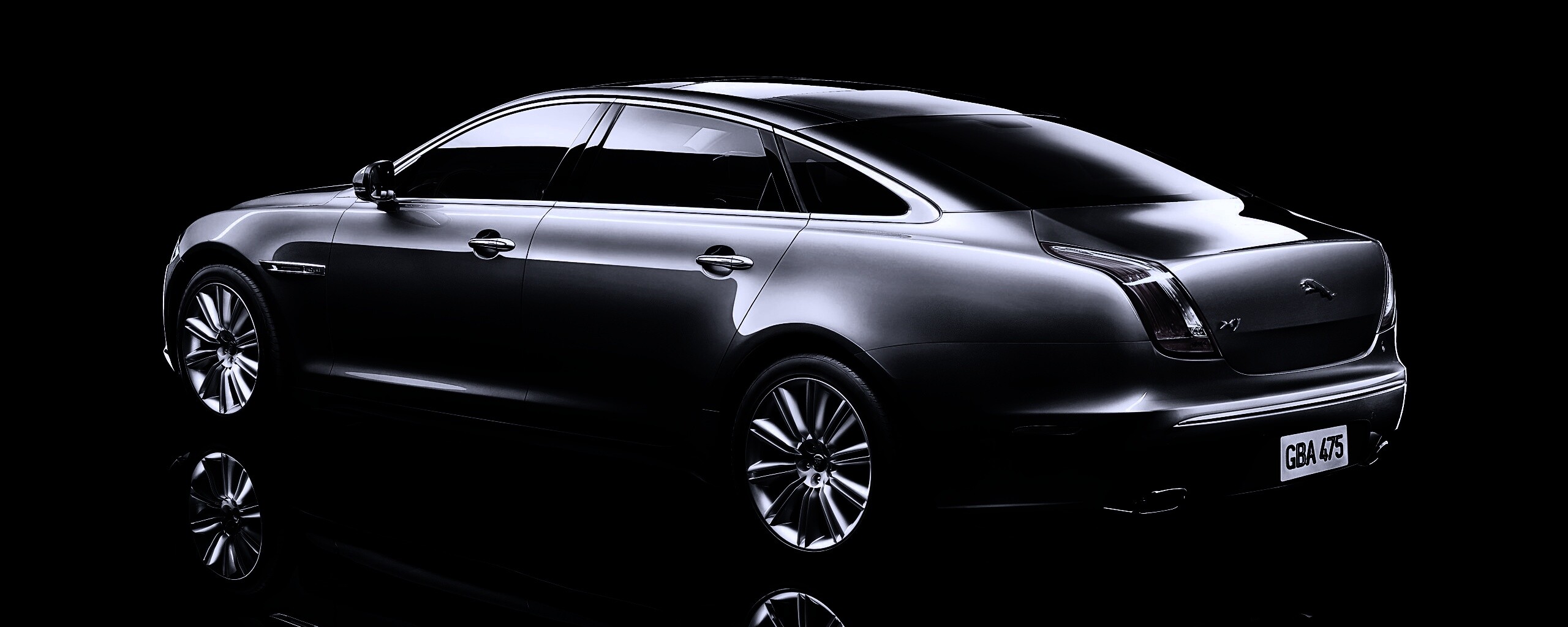 Шикарный седан от ягуар обои