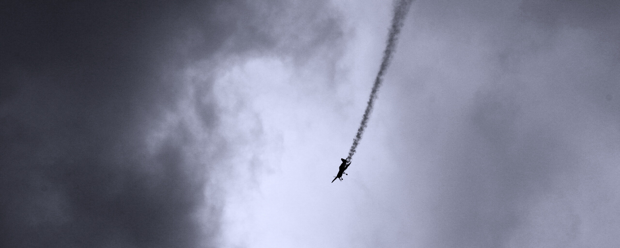 Падающий самолёт обои