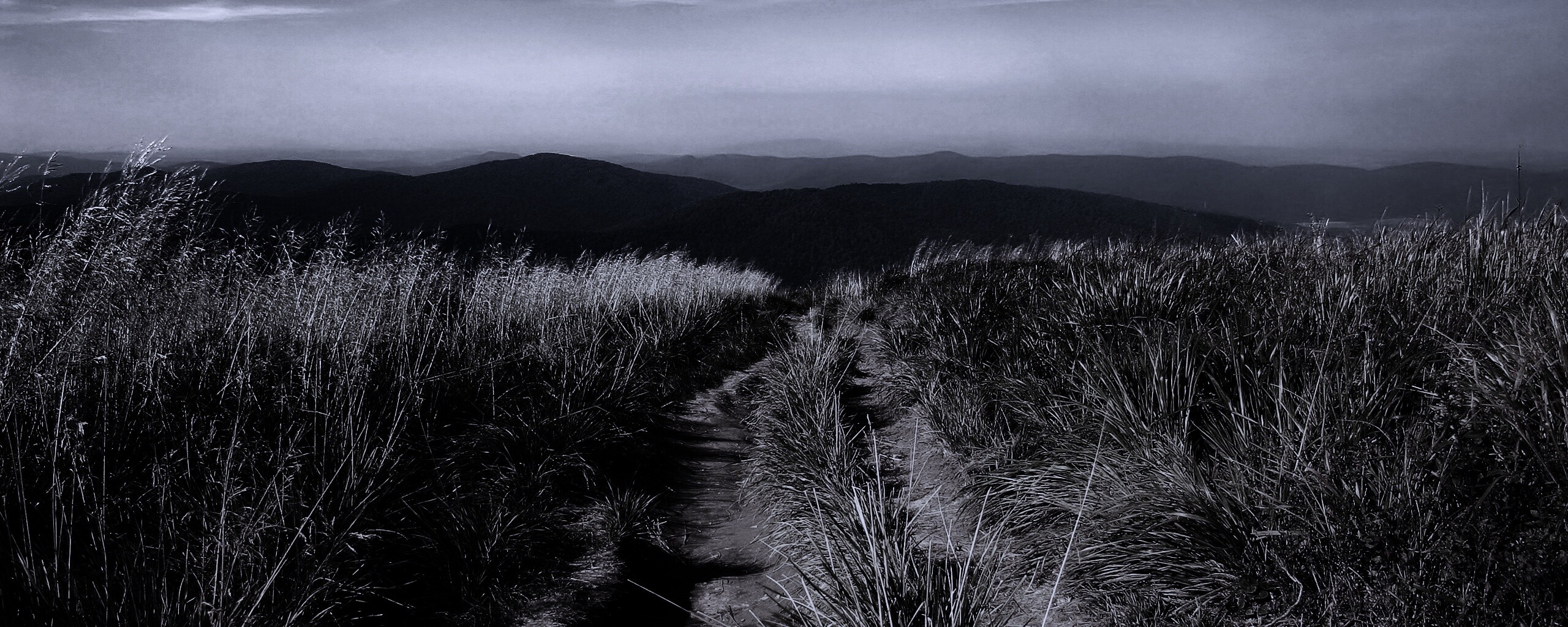 Дорога высоко в горах обои