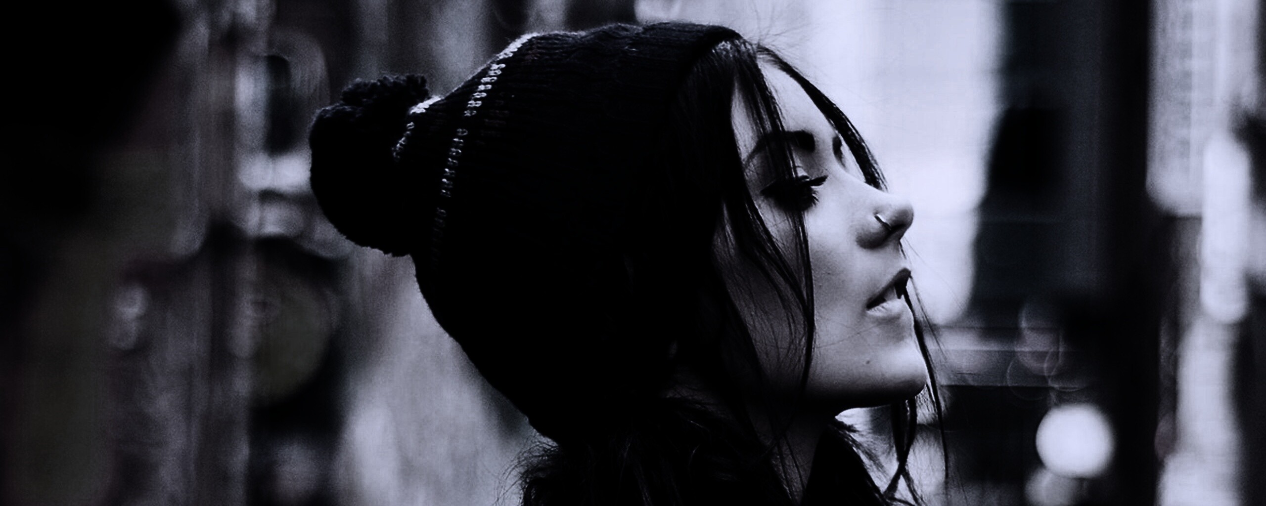 Девушка в шапке обои