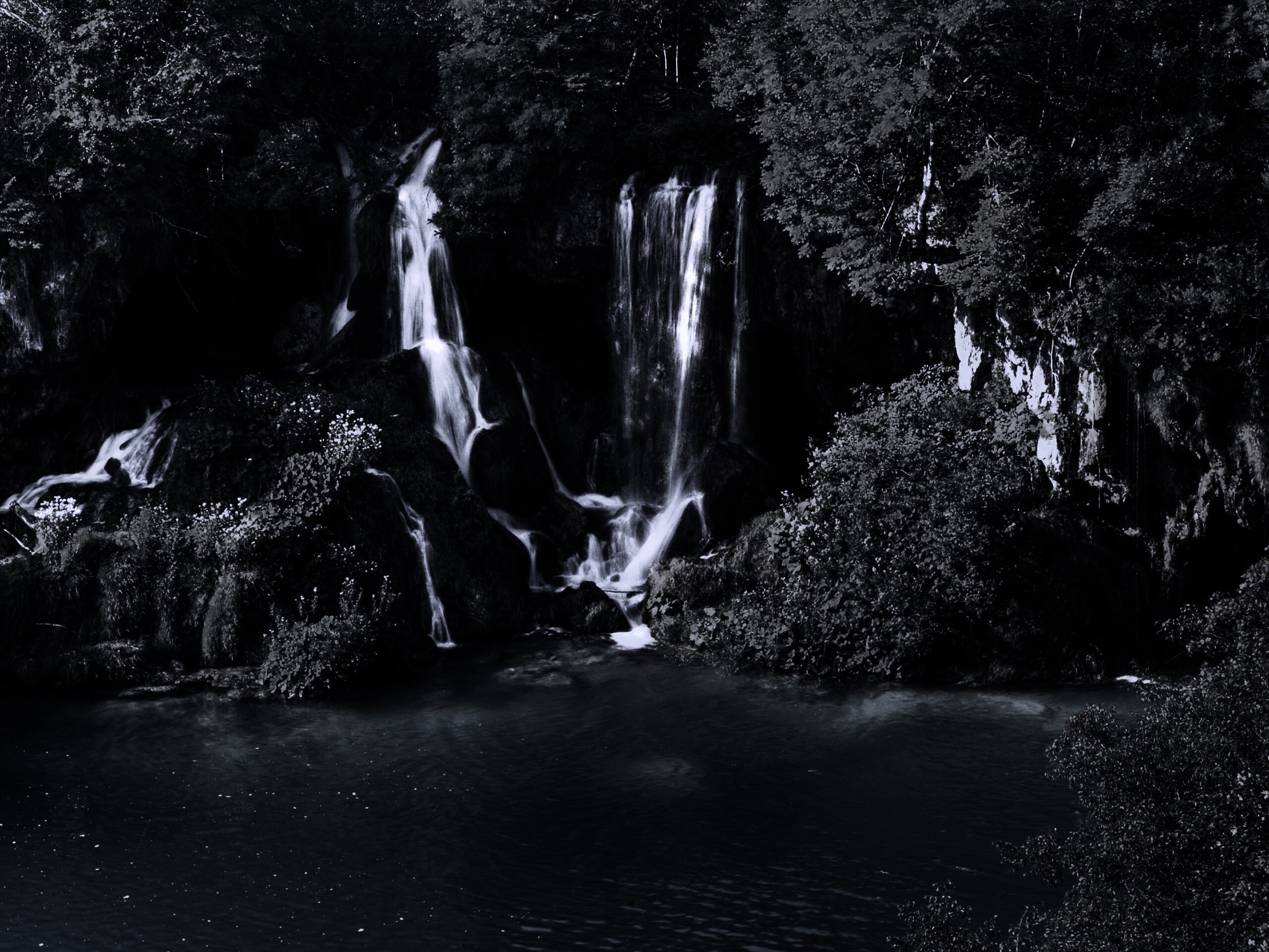 Водопад в дикой природе обои