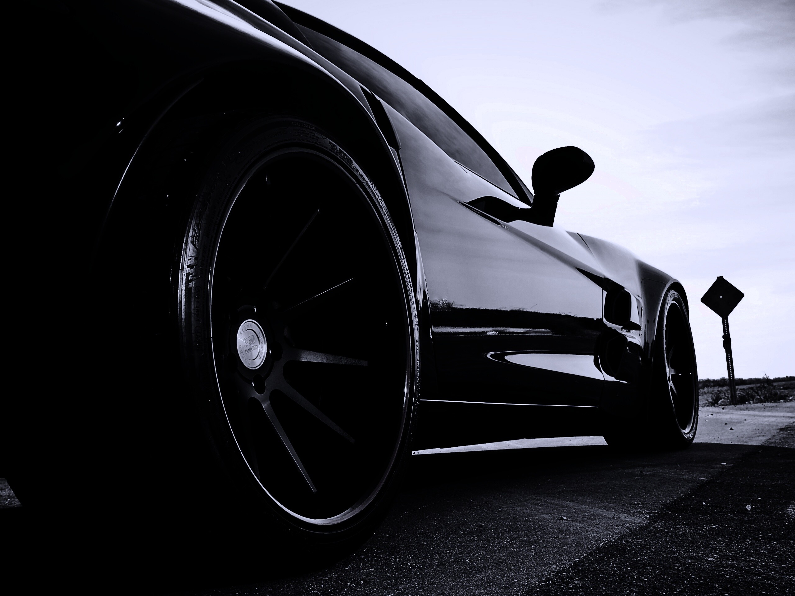 Чёрный концепт обои