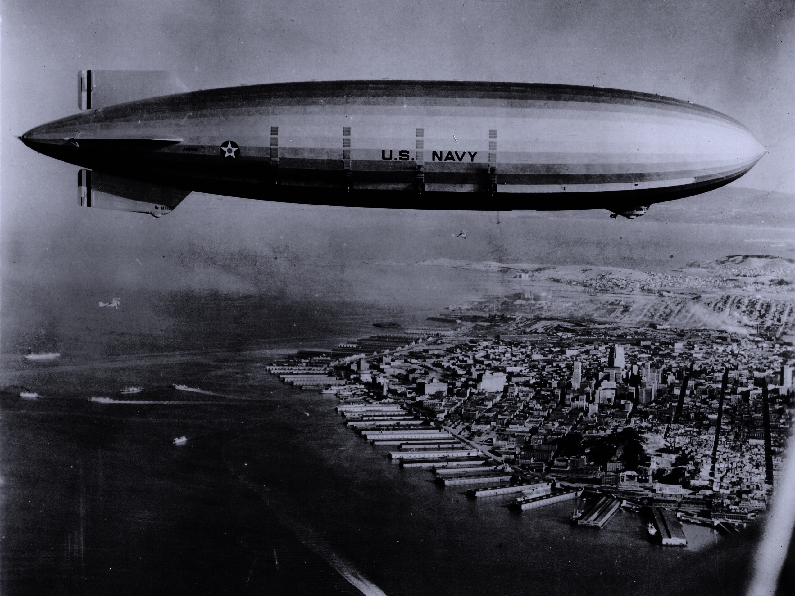 Дерижабль обои