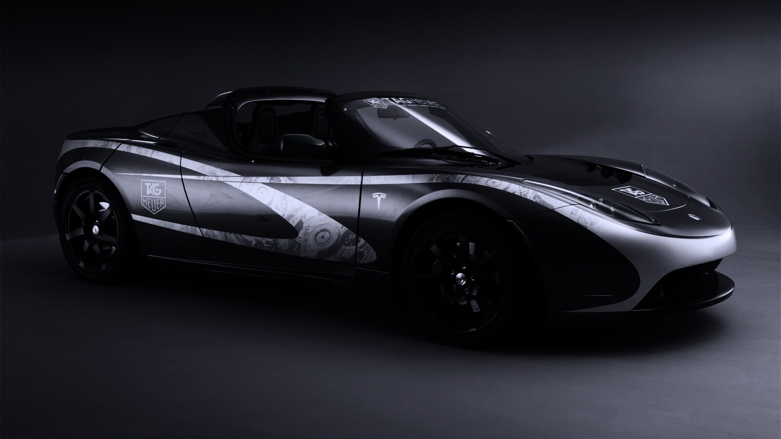 Tag Heuer Tesla Roadster обои