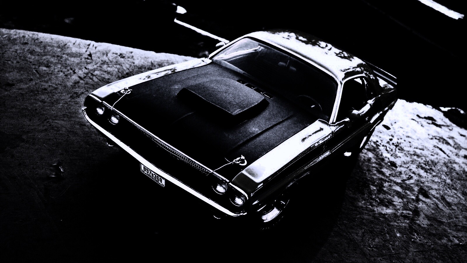 Додж на  каменистой поверхности обои