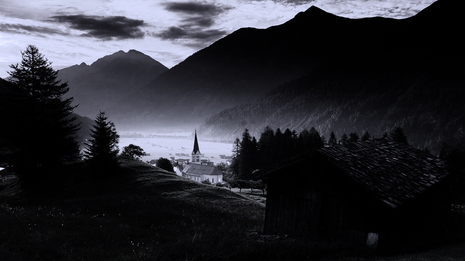 Церковь в австрийской деревне обои