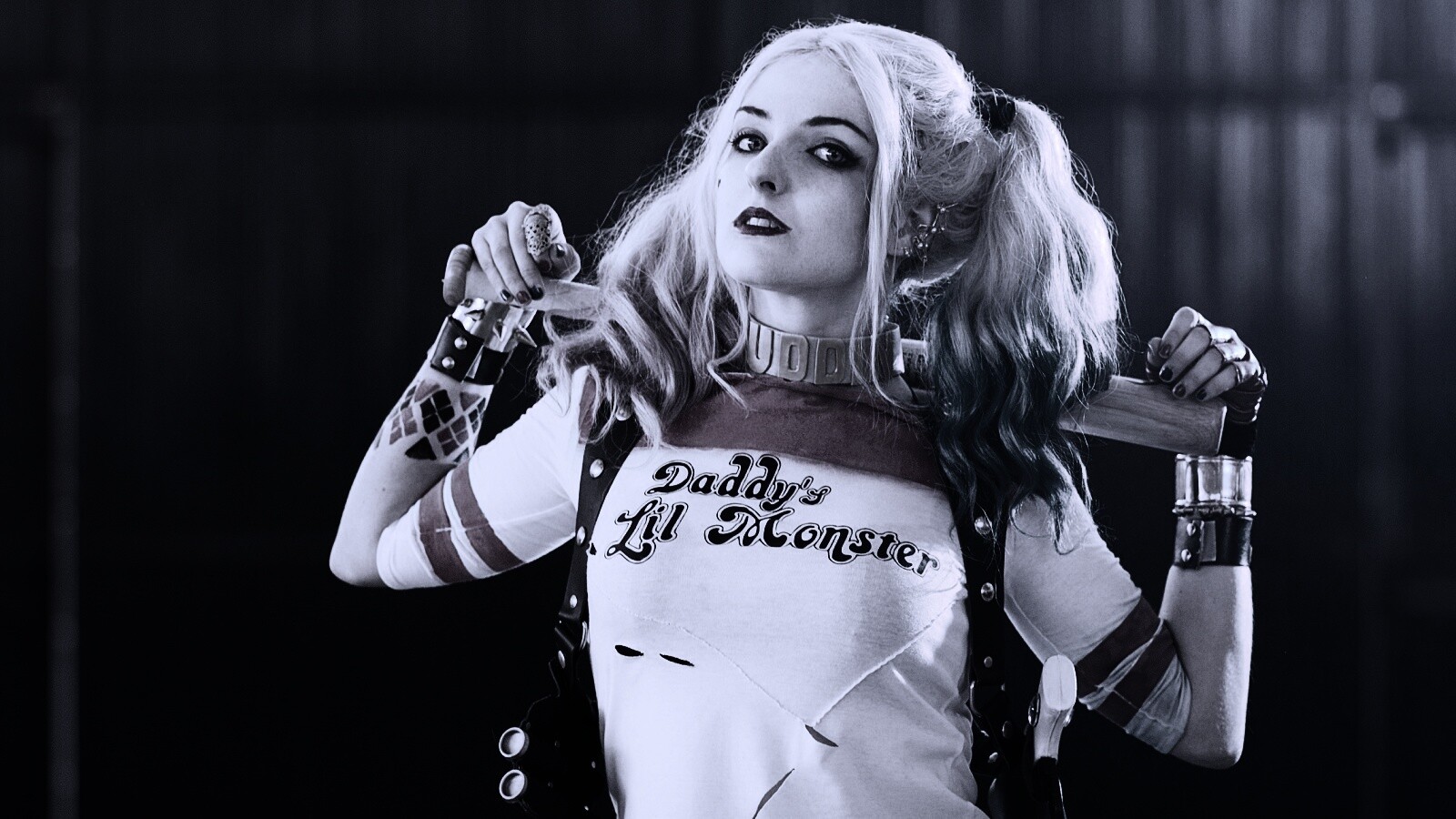 Daddy's lil monster обои