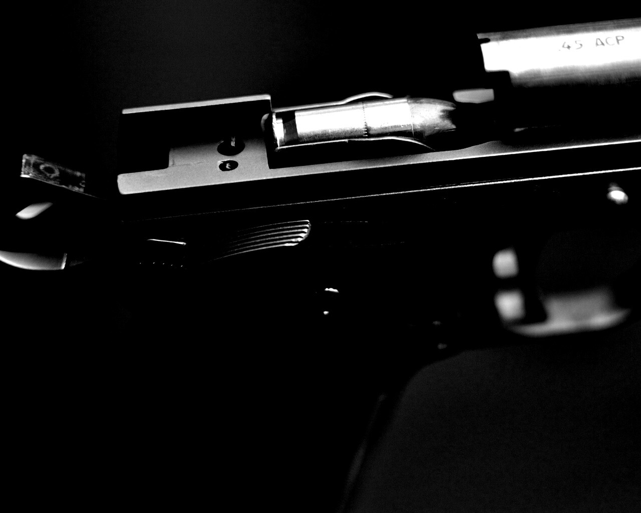 Разобранный пистолет обои