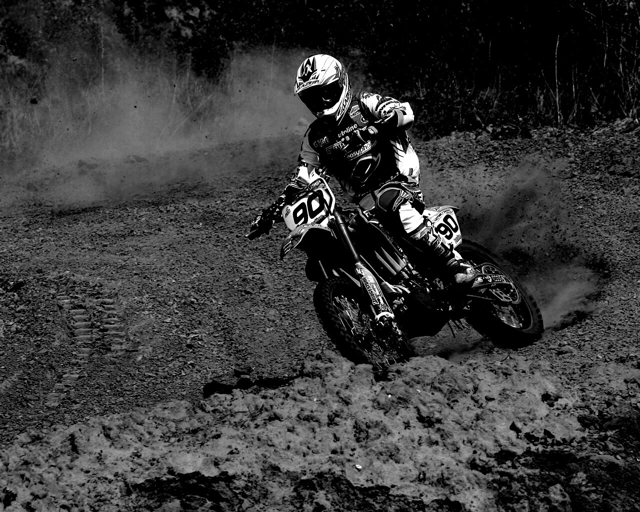 На мототреке обои