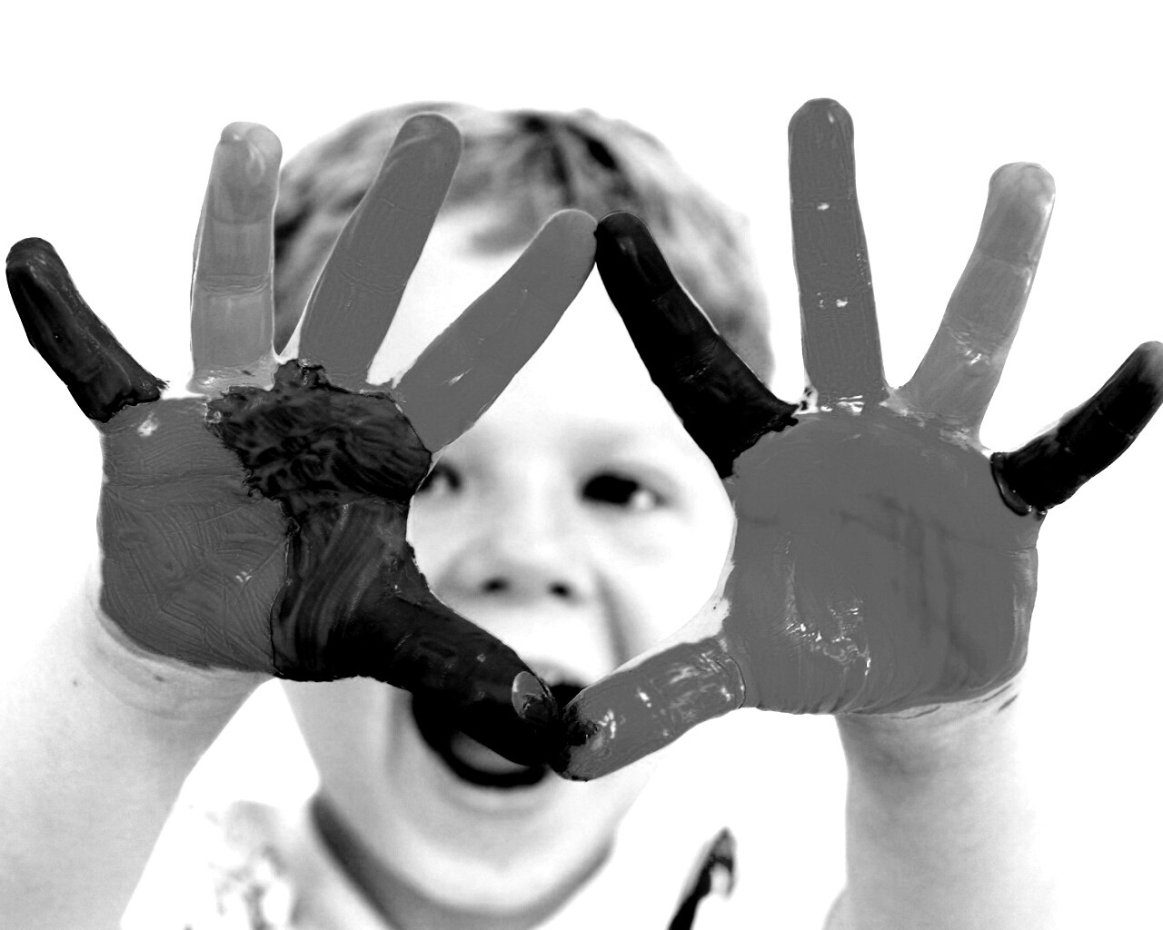 Раскрашенные руки обои