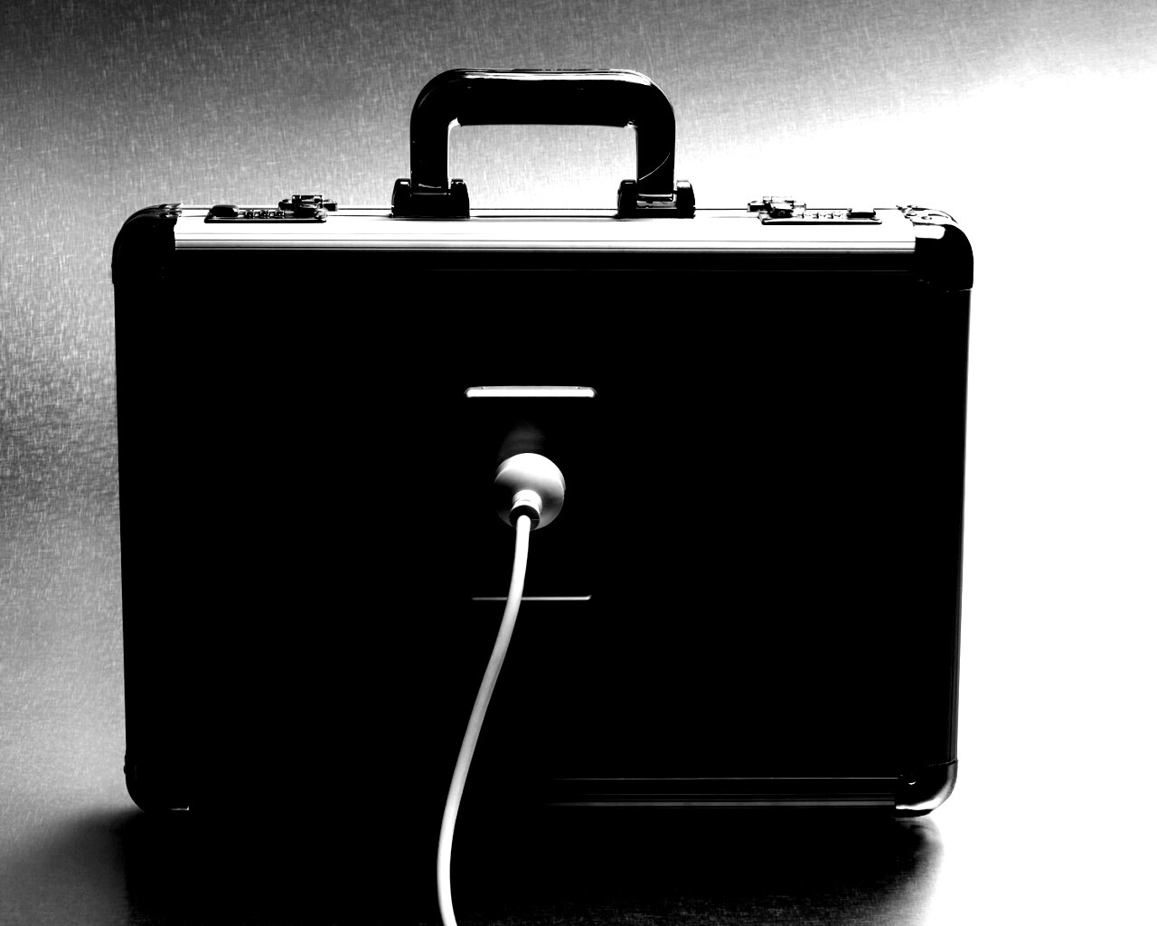 Розетка на кейсе обои