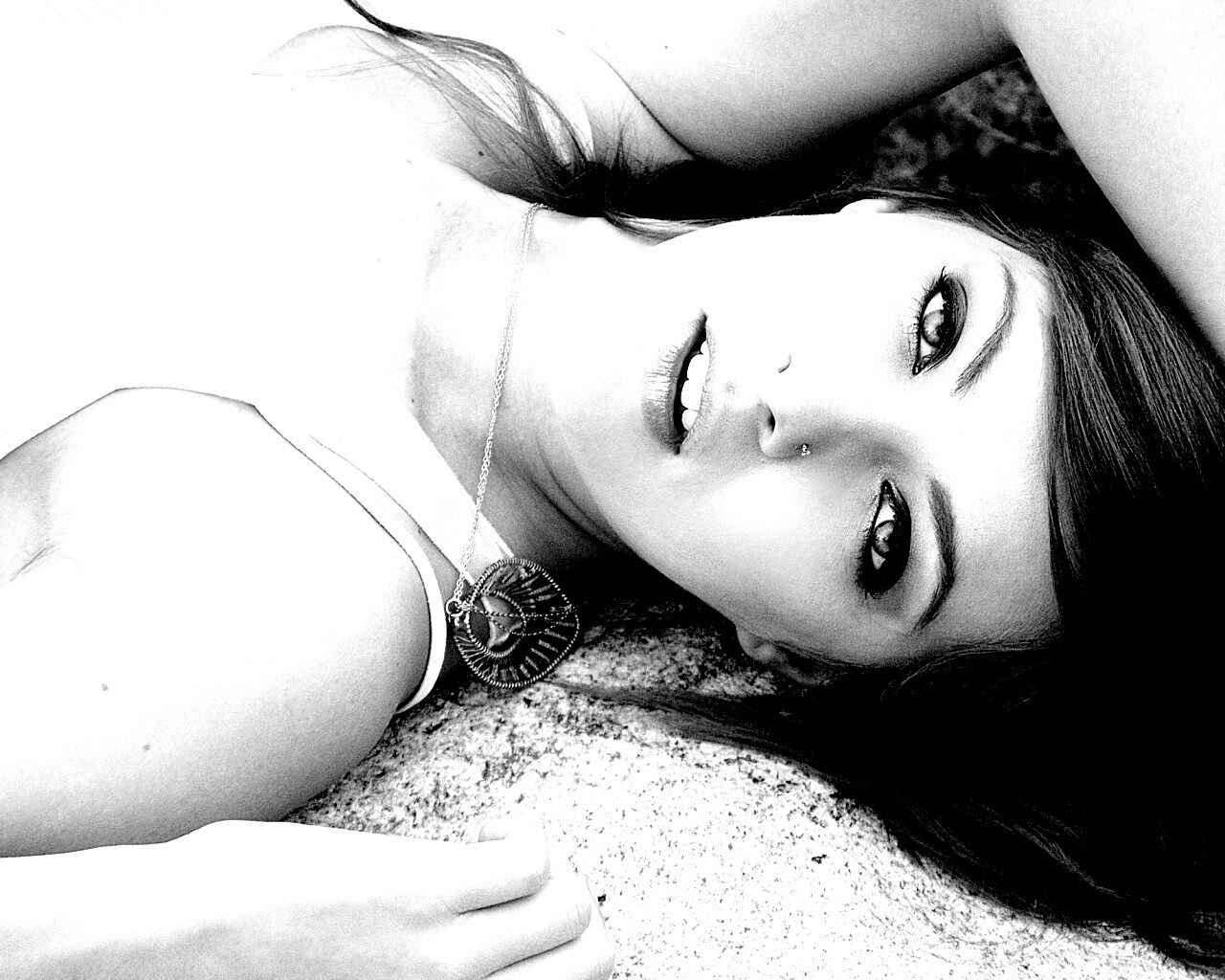 Глаза цвета моря обои