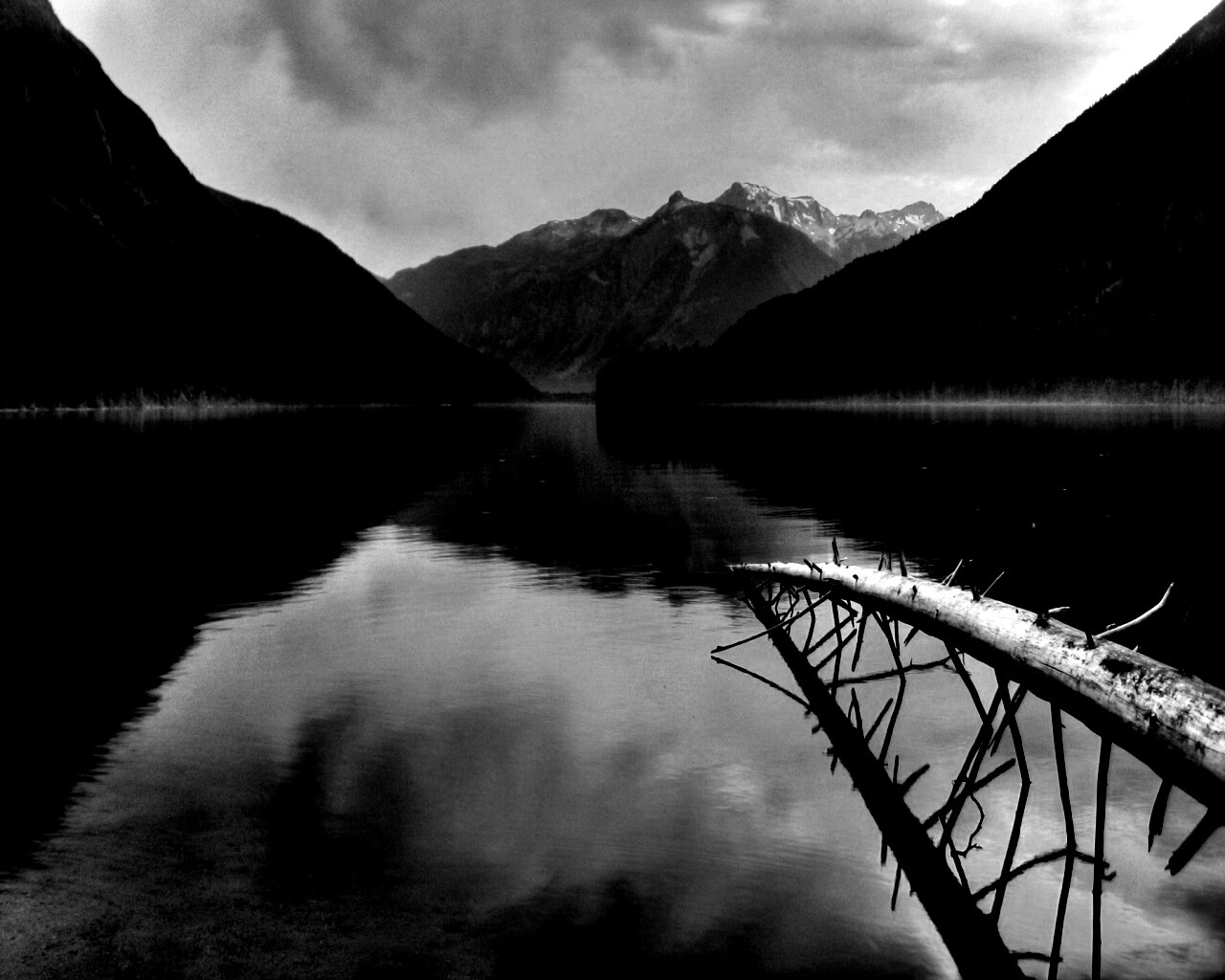 Горное озеро обои