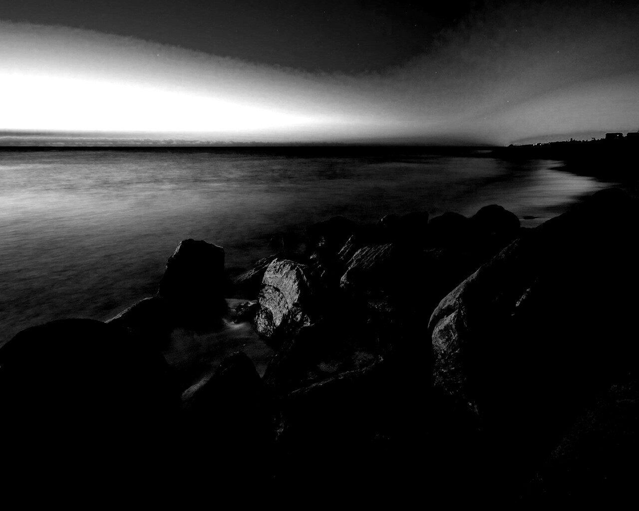 Камни на берегу обои