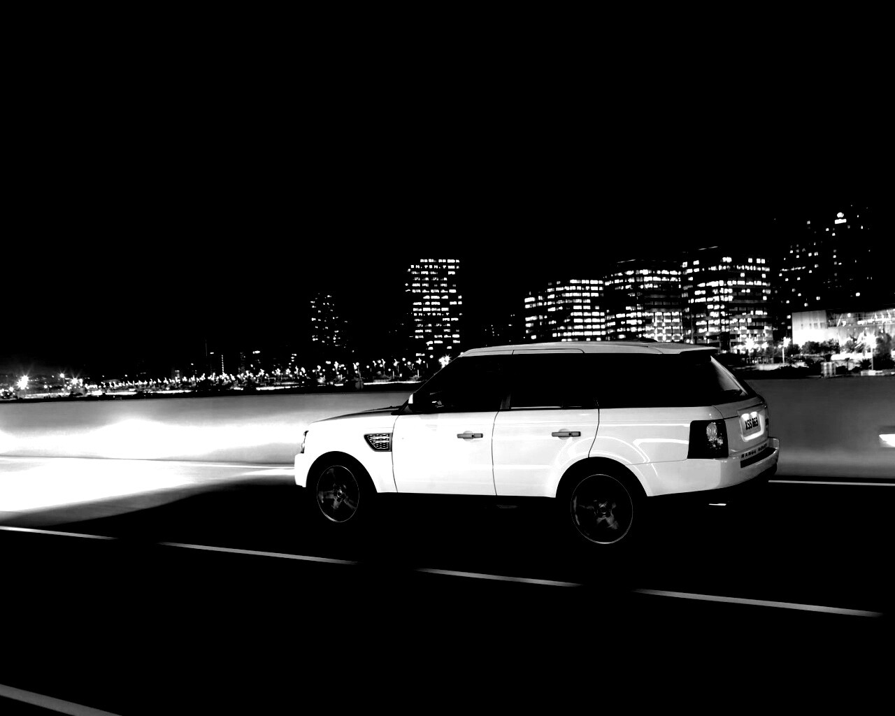 Белый Лэнд Ровер обои