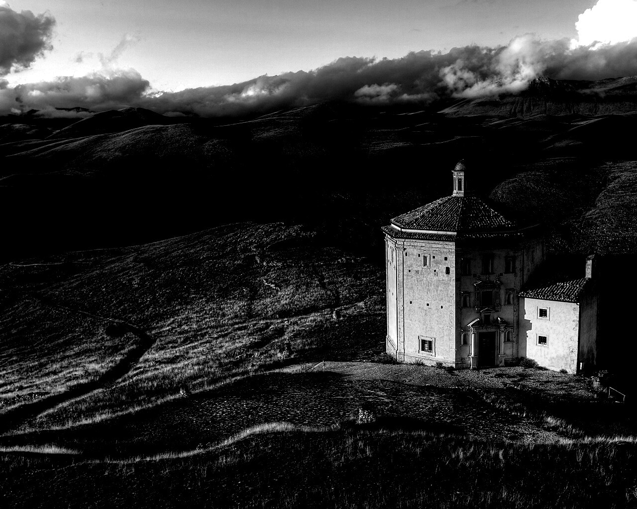 Церковь в Италии обои