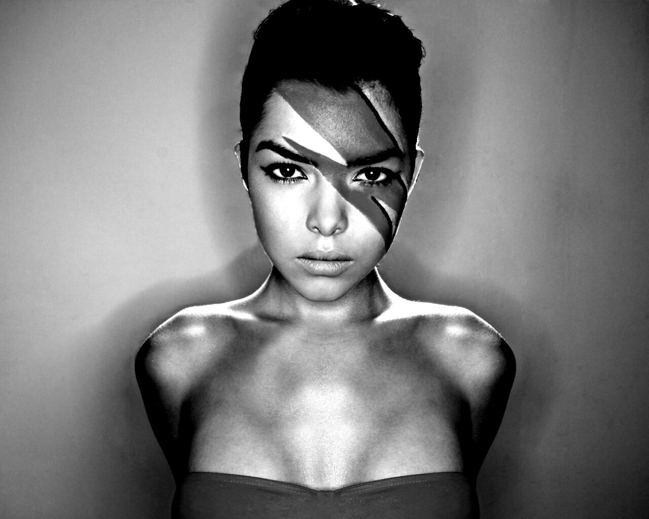 Огненная модель обои