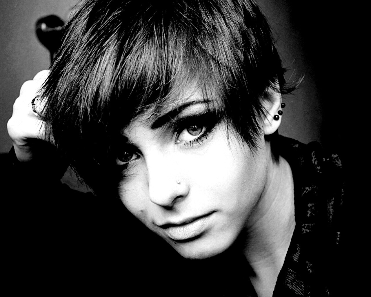 Выразительный взгляд голубых глаз обои